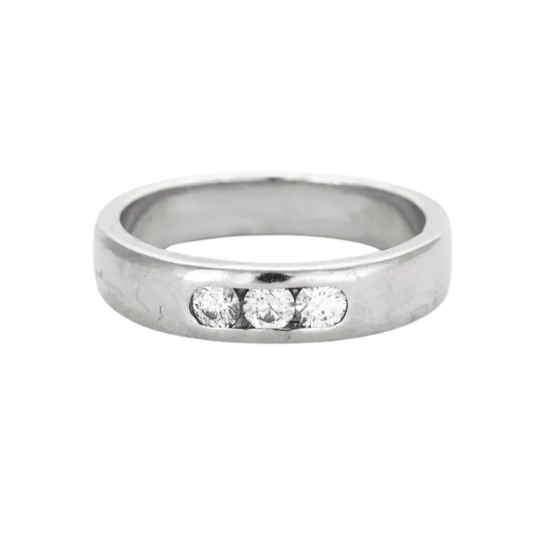 Bague jonc or gris avec diamants sold by 58 Facettes