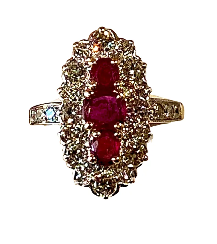 Bague marquise en or, diamants et rubis. sold by 58 Facettes