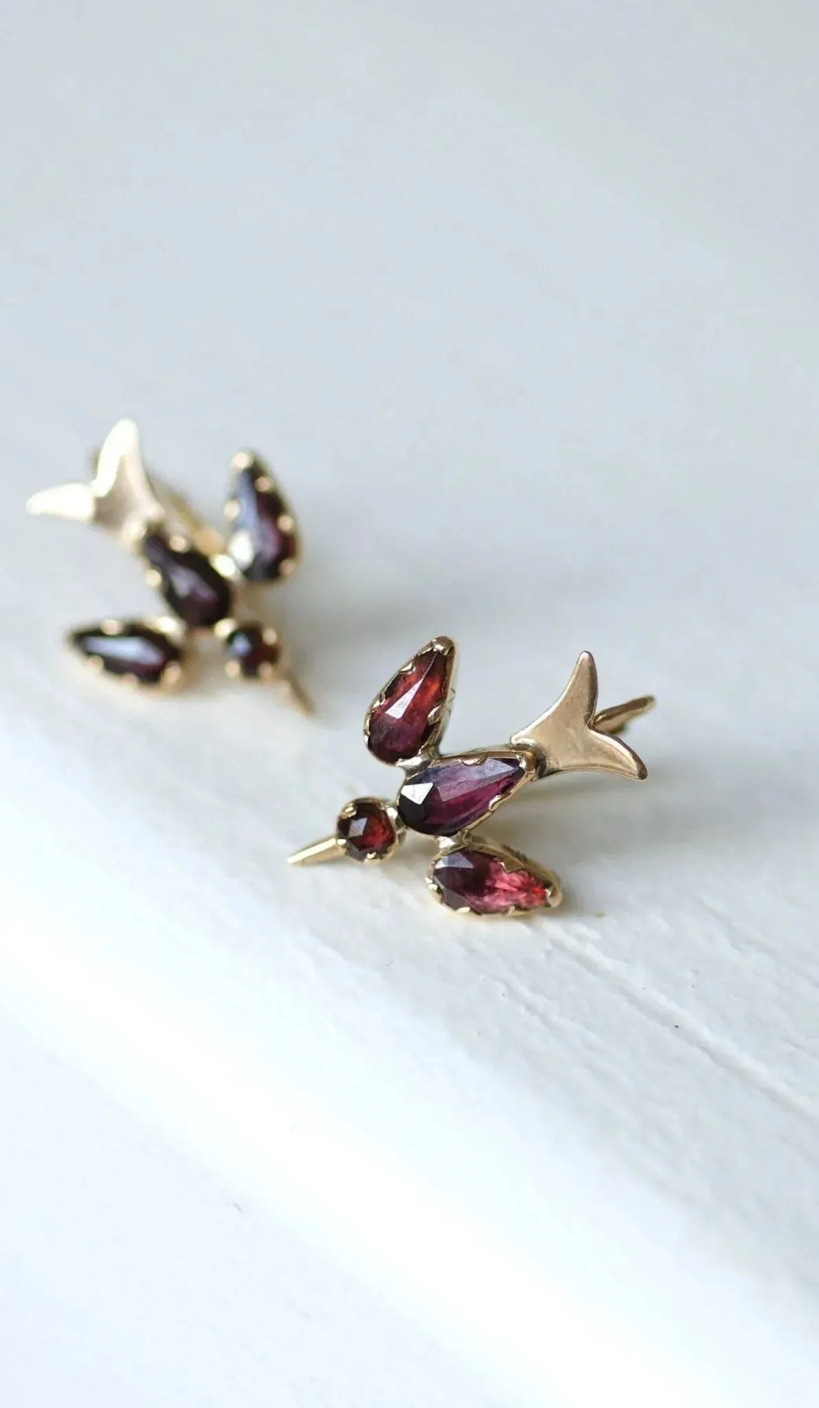 Boucles d'oreilles Colombes Or Grenats sold by 58 Facettes product image thumbnail 4