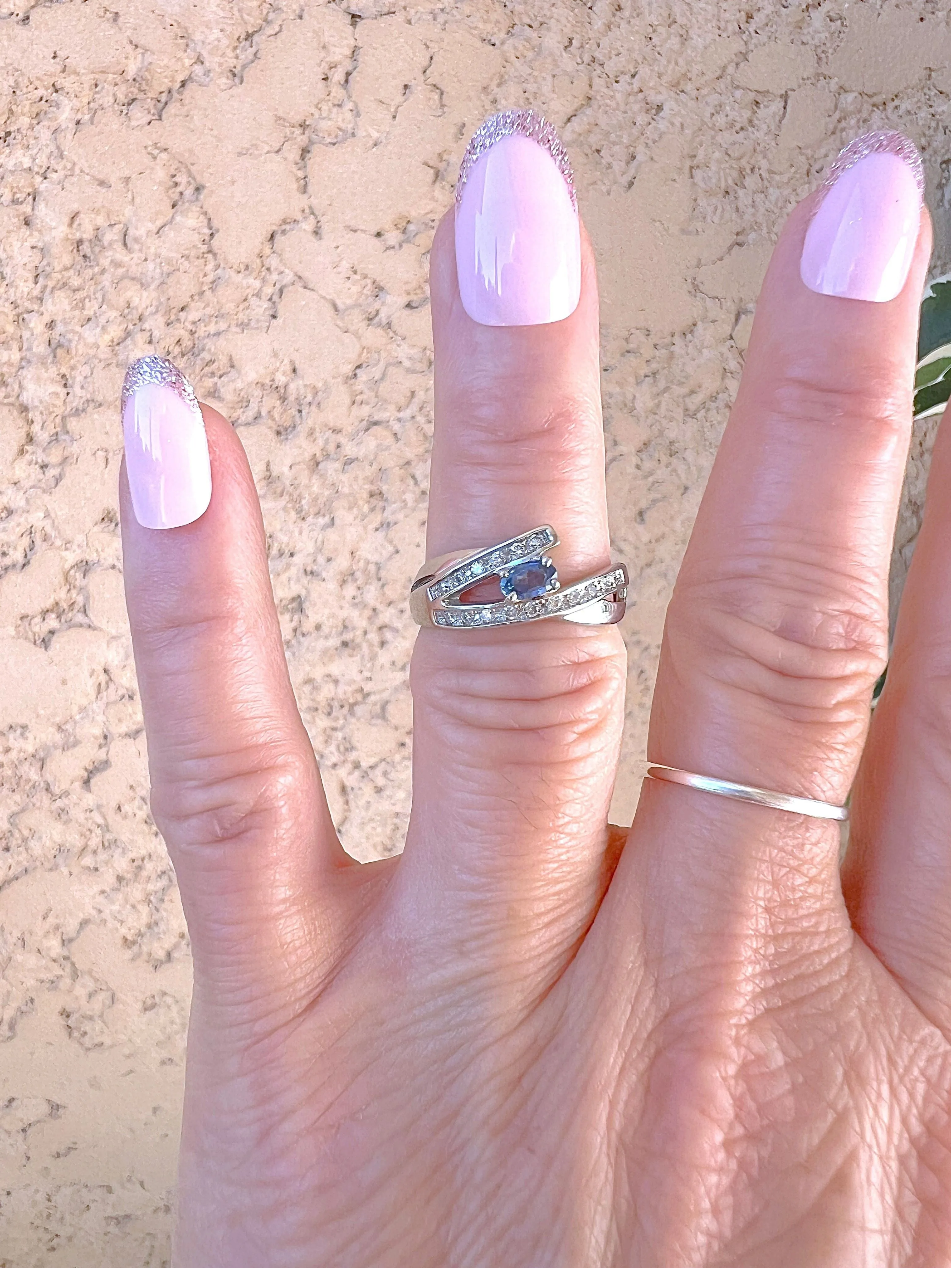 Bague or blanc, saphir, diamants sold by 58 Facettes product image thumbnail 3