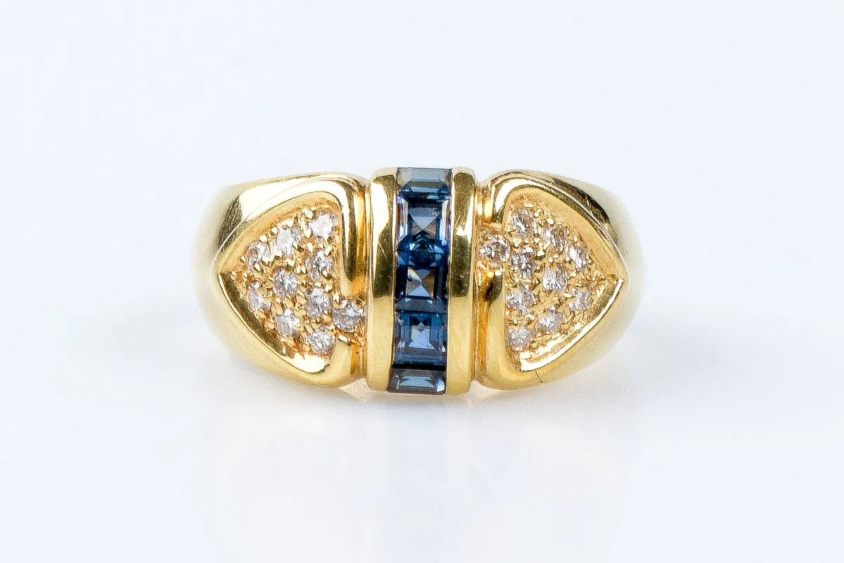 Bague 5 saphirs 20 diamants en or massif sold by 58 Facettes