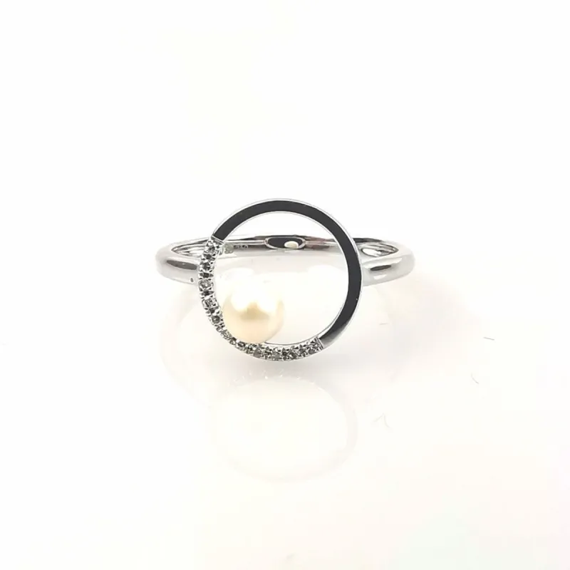 Bague Diamants Et Perle sold by 58 Facettes