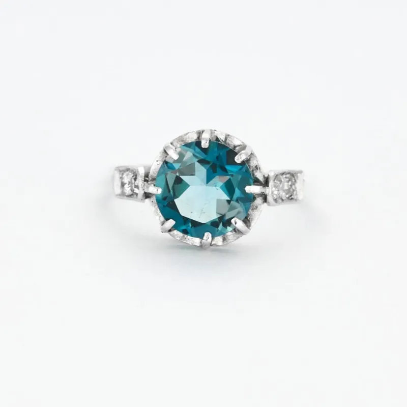Bague Topaze Bleu London Diamants Or Blanc sold by 58 Facettes