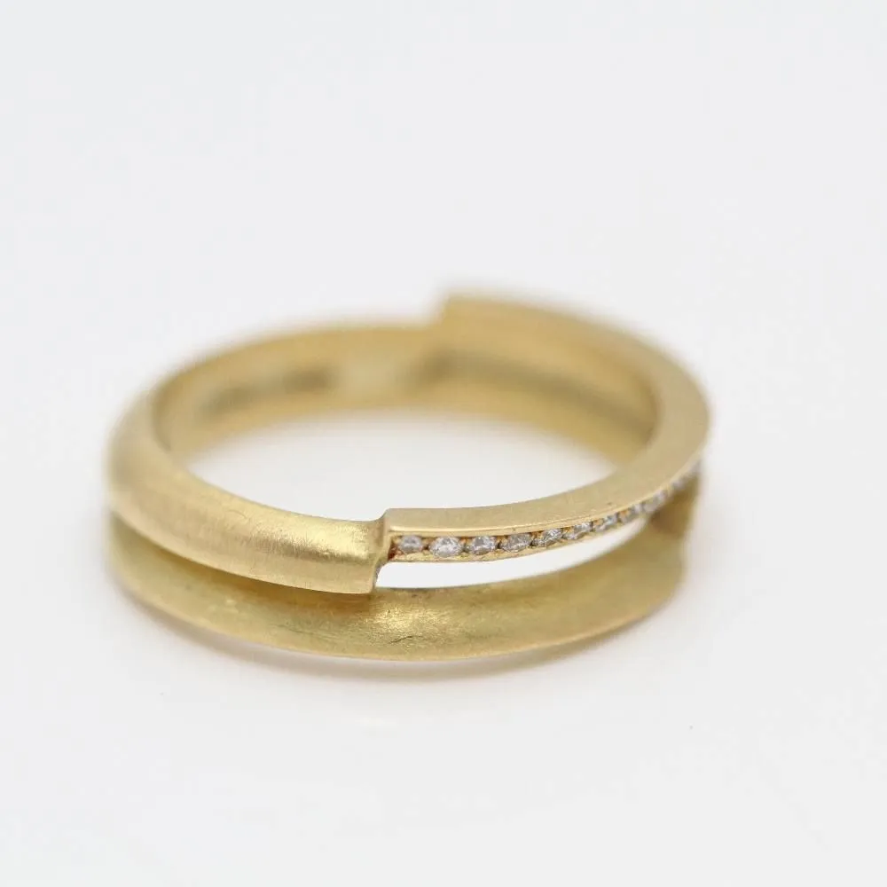 Bague en or 18 carats avec diamants sold by 58 Facettes product image thumbnail 4