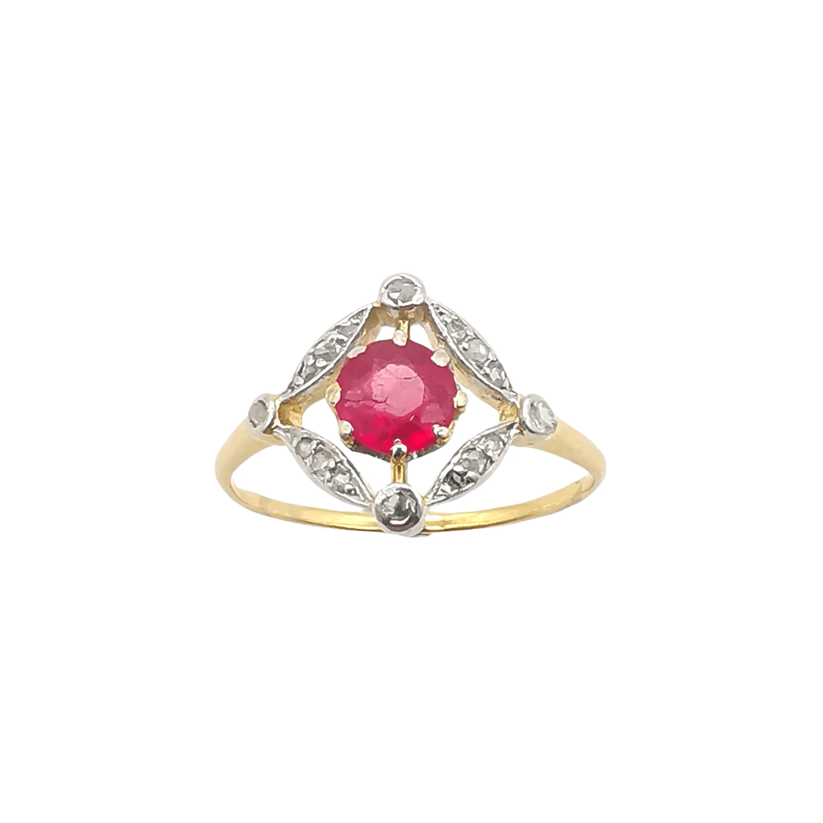 Bague or jaune, rubis et diamants sold by 58 Facettes