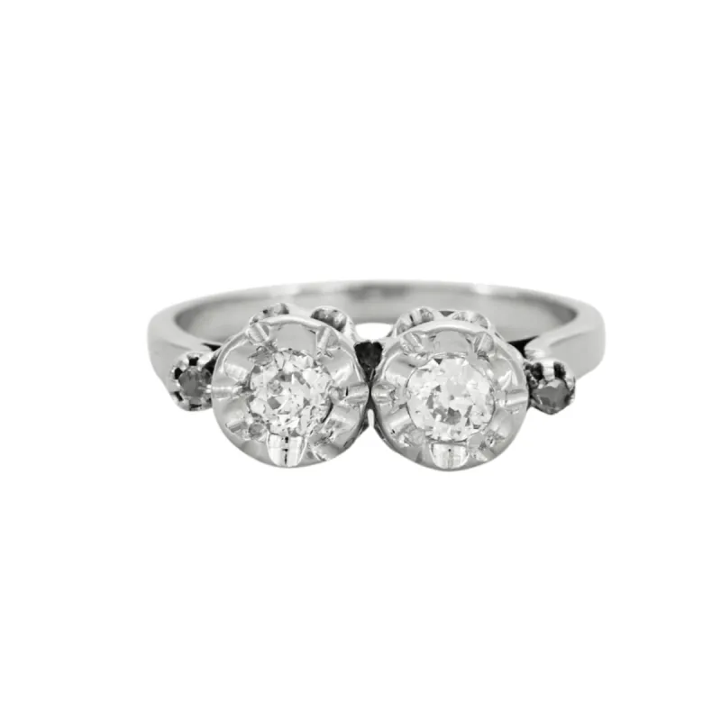 Bague ancienne Toi & Moi or blanc et diamants sold by 58 Facettes