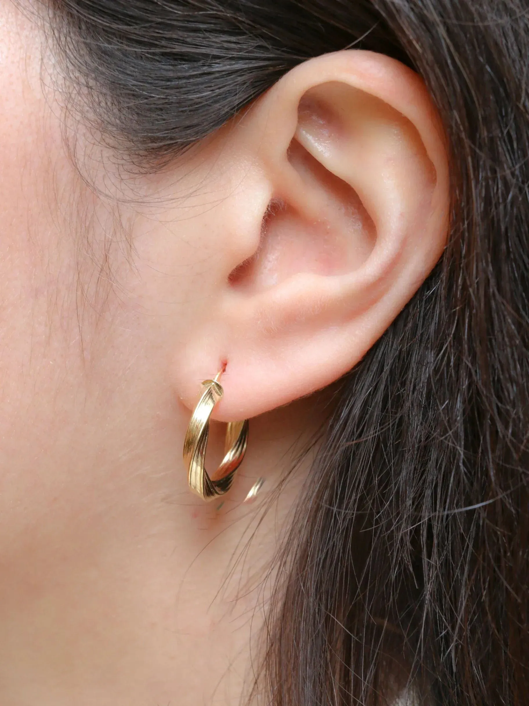 Créoles torsadées Or jaune sold by 58 Facettes product image thumbnail 3