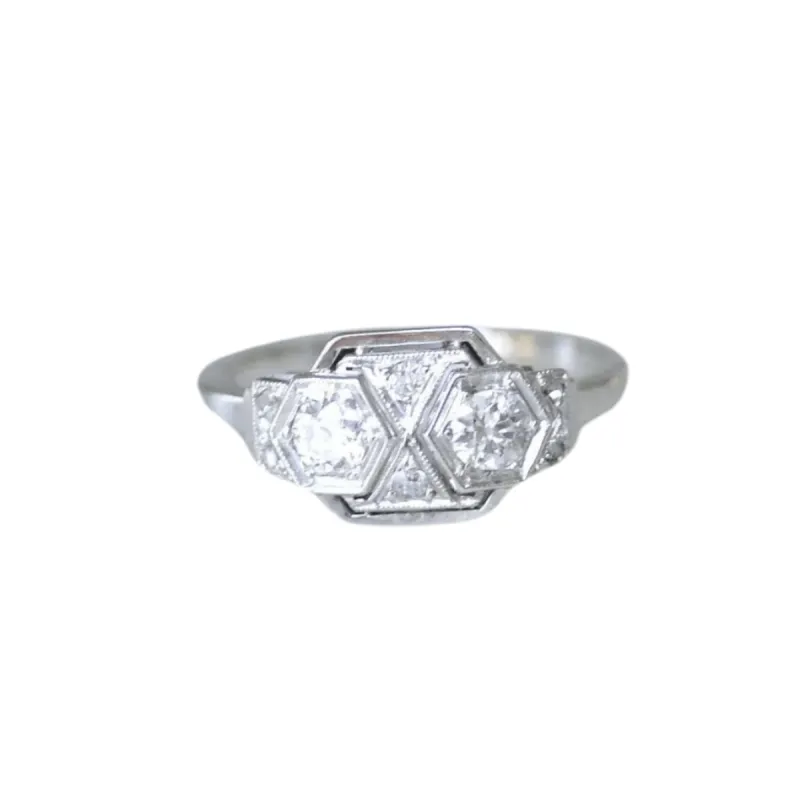 Bague Art Déco diamants or blanc et platine sold by 58 Facettes