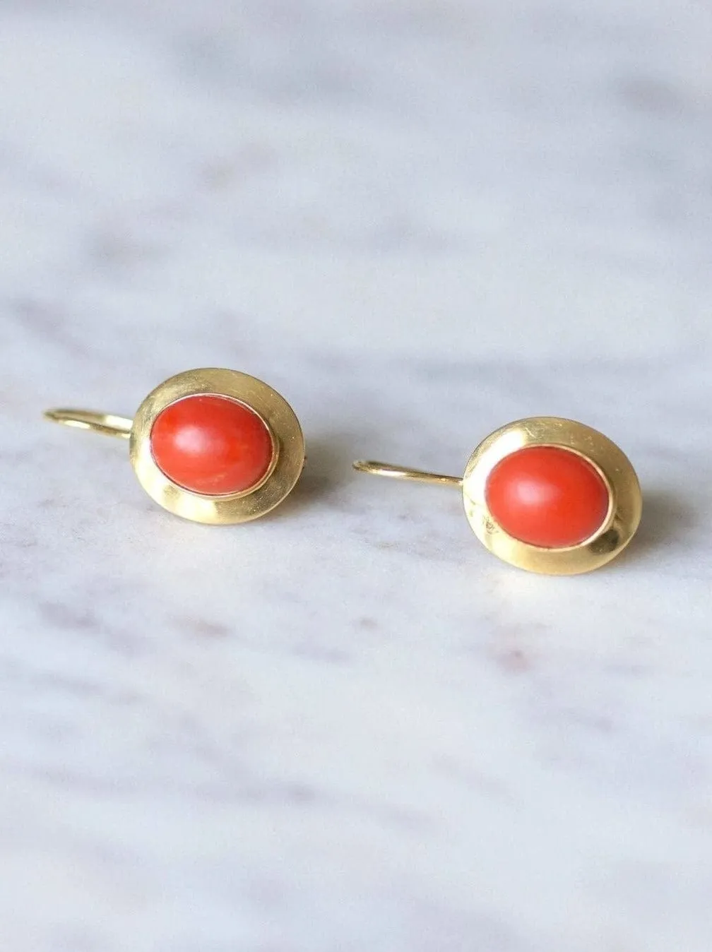 Boucles d'oreilles dormeuses vintage en or et corail sold by 58 Facettes product image thumbnail 3