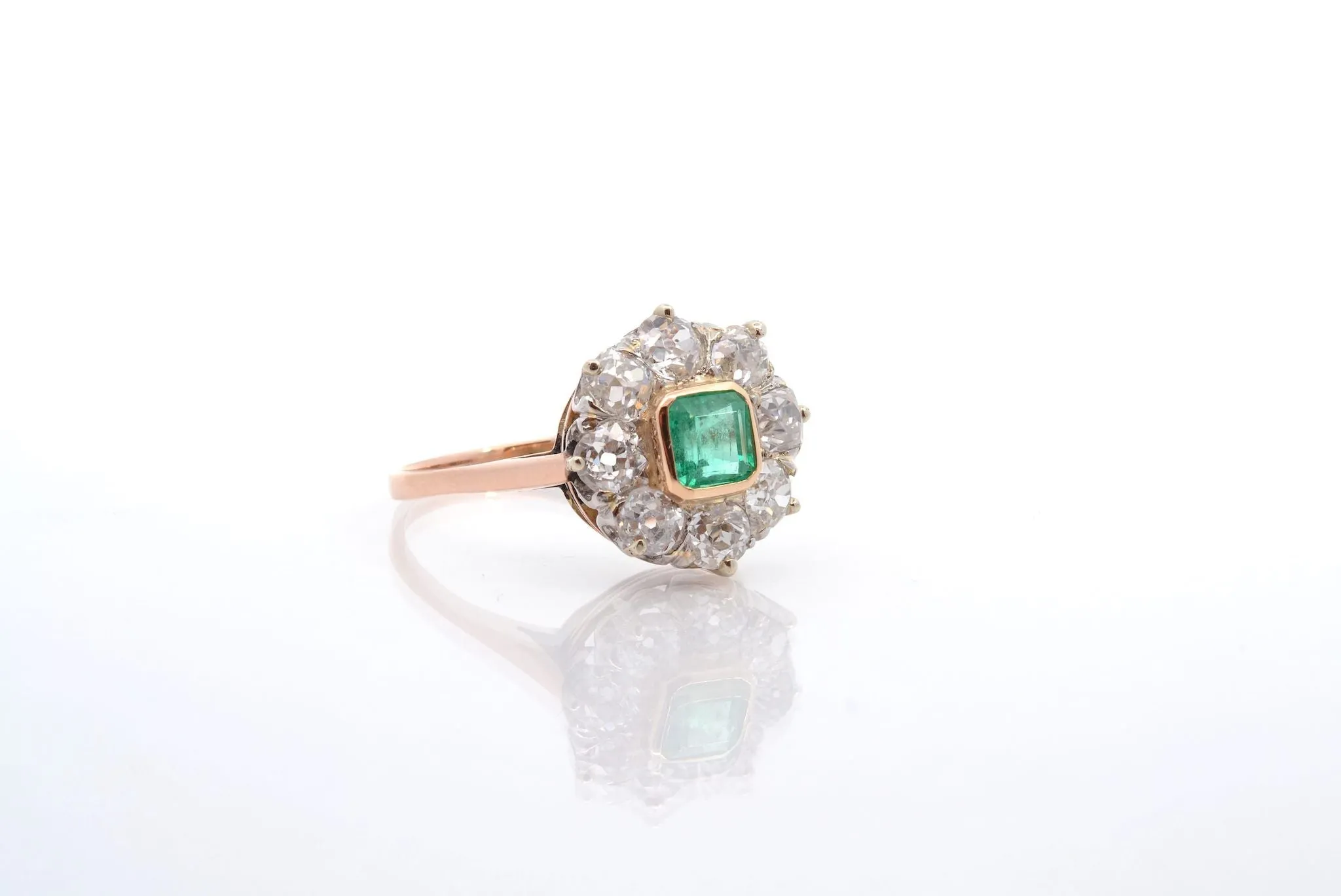 Bague en or jaune émeraude et diamants sold by 58 Facettes product image thumbnail 5