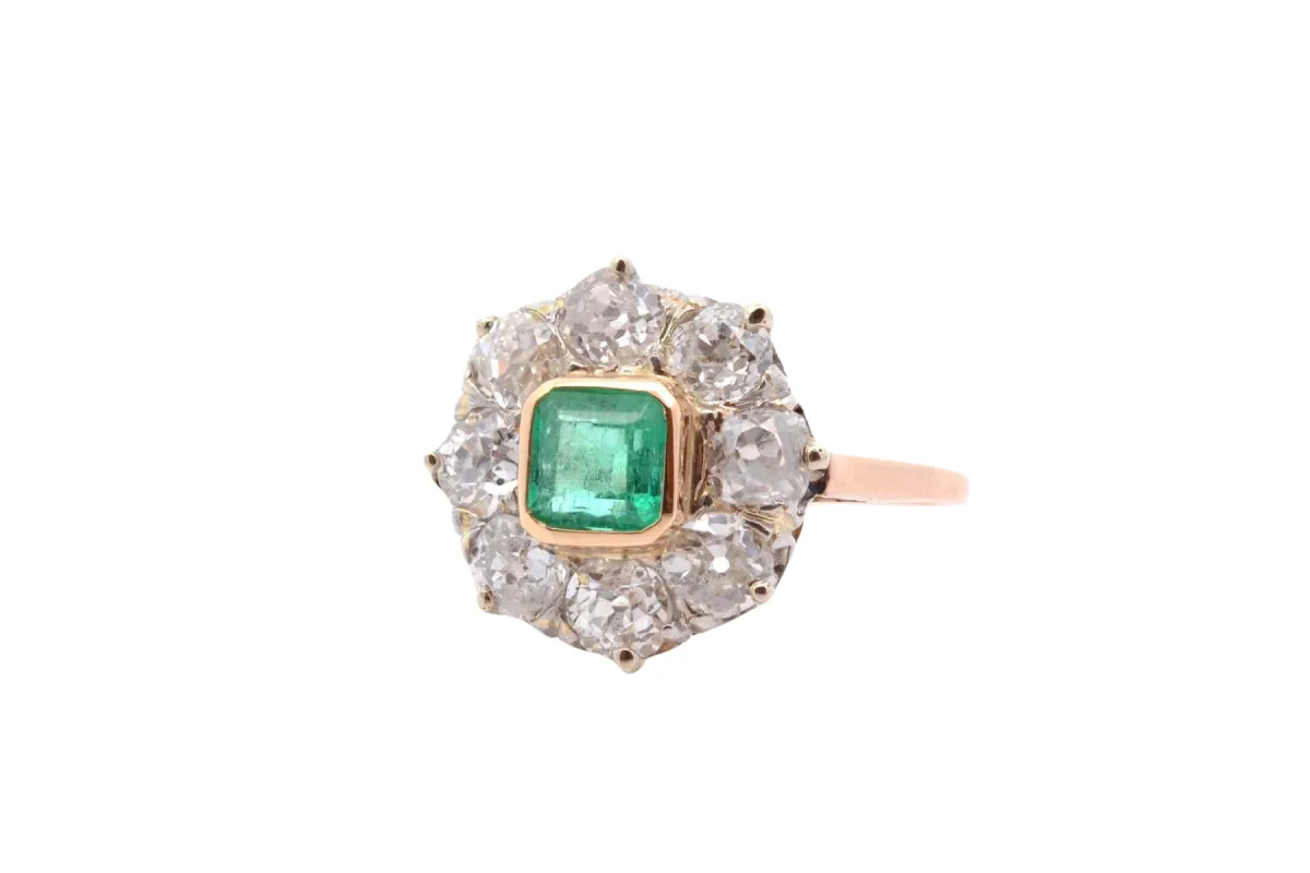 Bague en or jaune émeraude et diamants sold by 58 Facettes