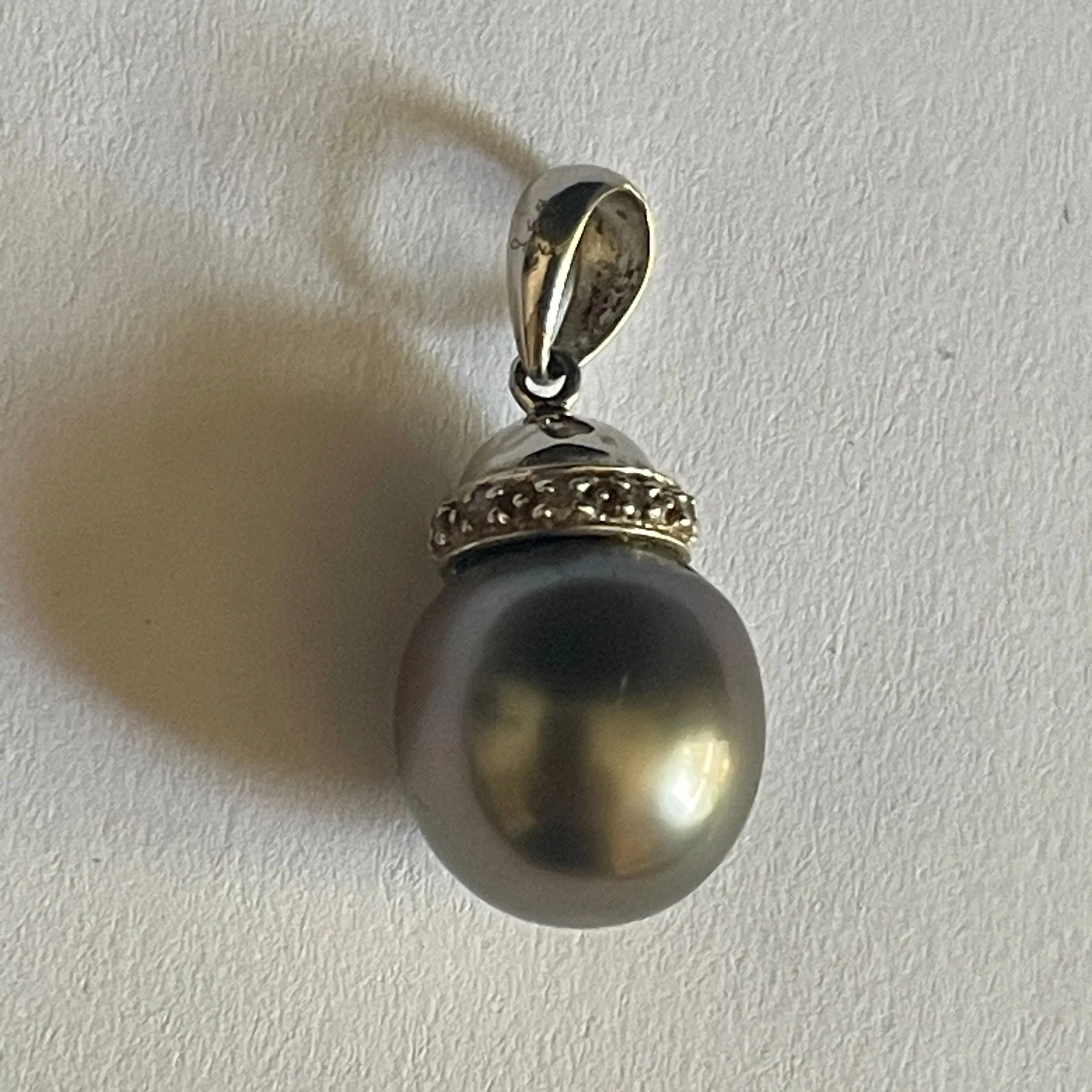 Pendentif or blanc diamant perle grise naturelle sold by 58 Facettes product image thumbnail 5