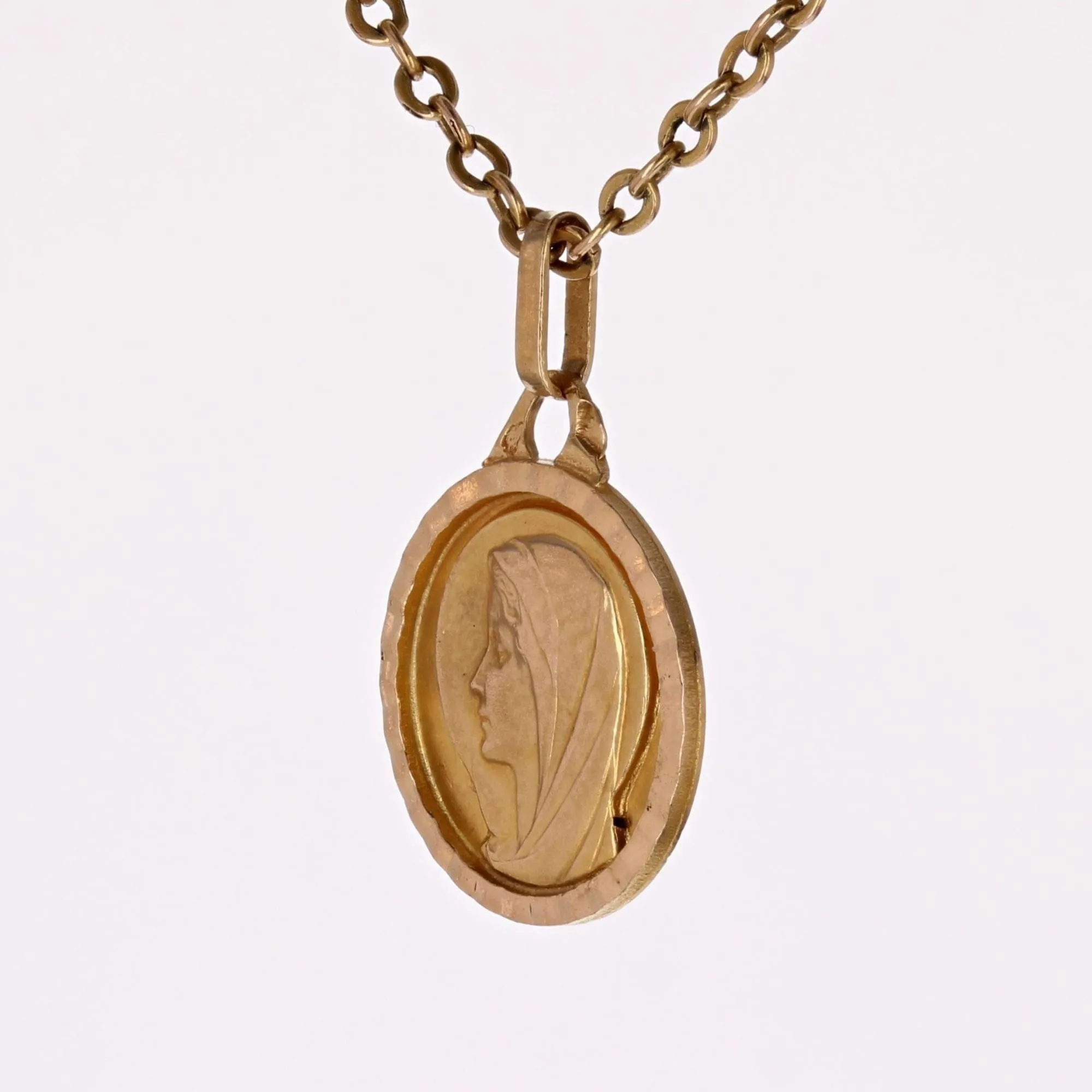 Petite médaille Vierge Marie or jaune sold by 58 Facettes product image thumbnail 4