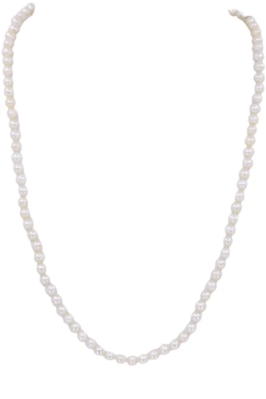 COLLIER DE PERLES EN CHUTE sold by 58 Facettes