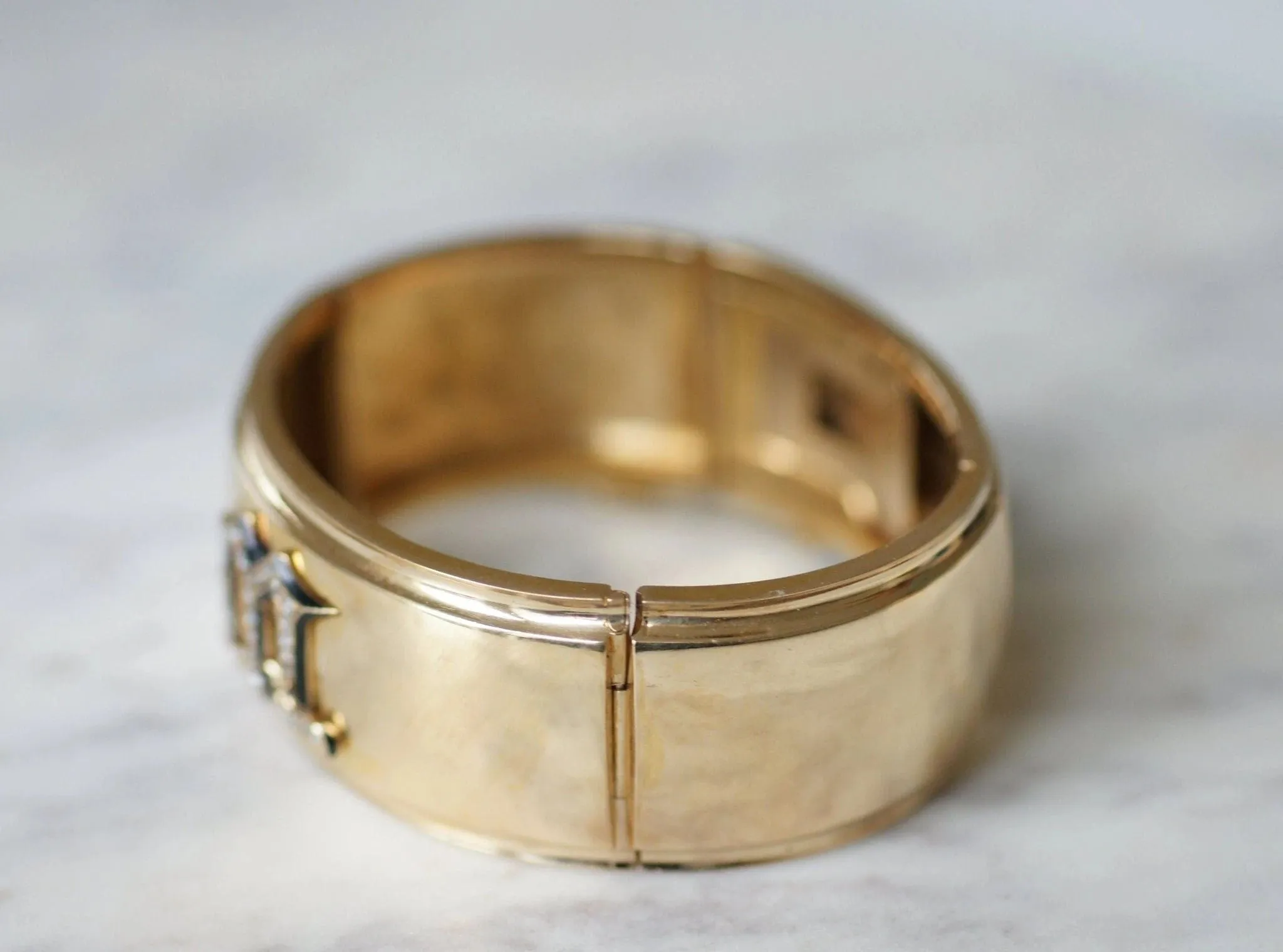 Bracelet jonc manchette, lettre M diamants sold by 58 Facettes product image thumbnail 5