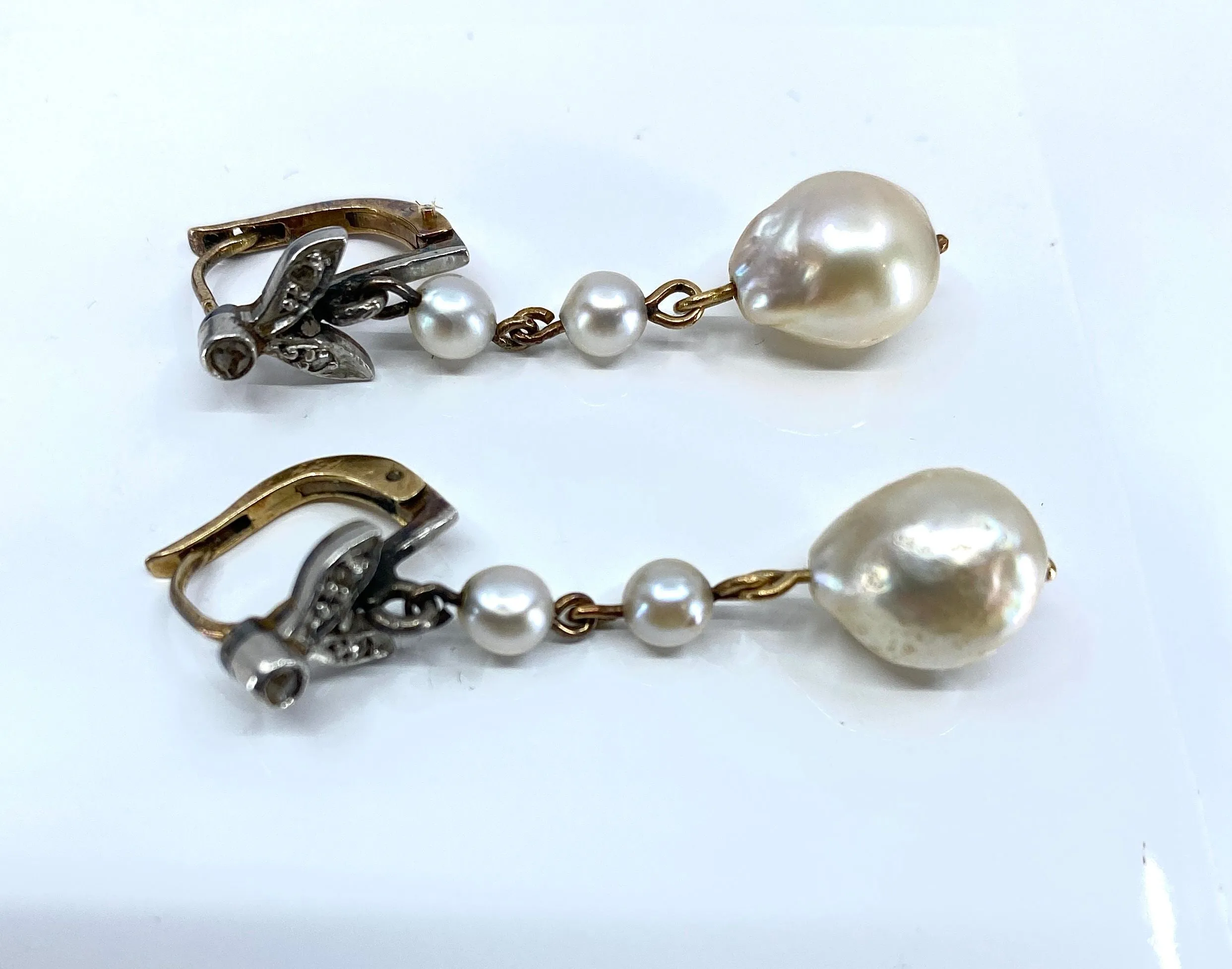 Boucles d’oreilles or perles diamants vers 1900 sold by 58 Facettes product image thumbnail 3