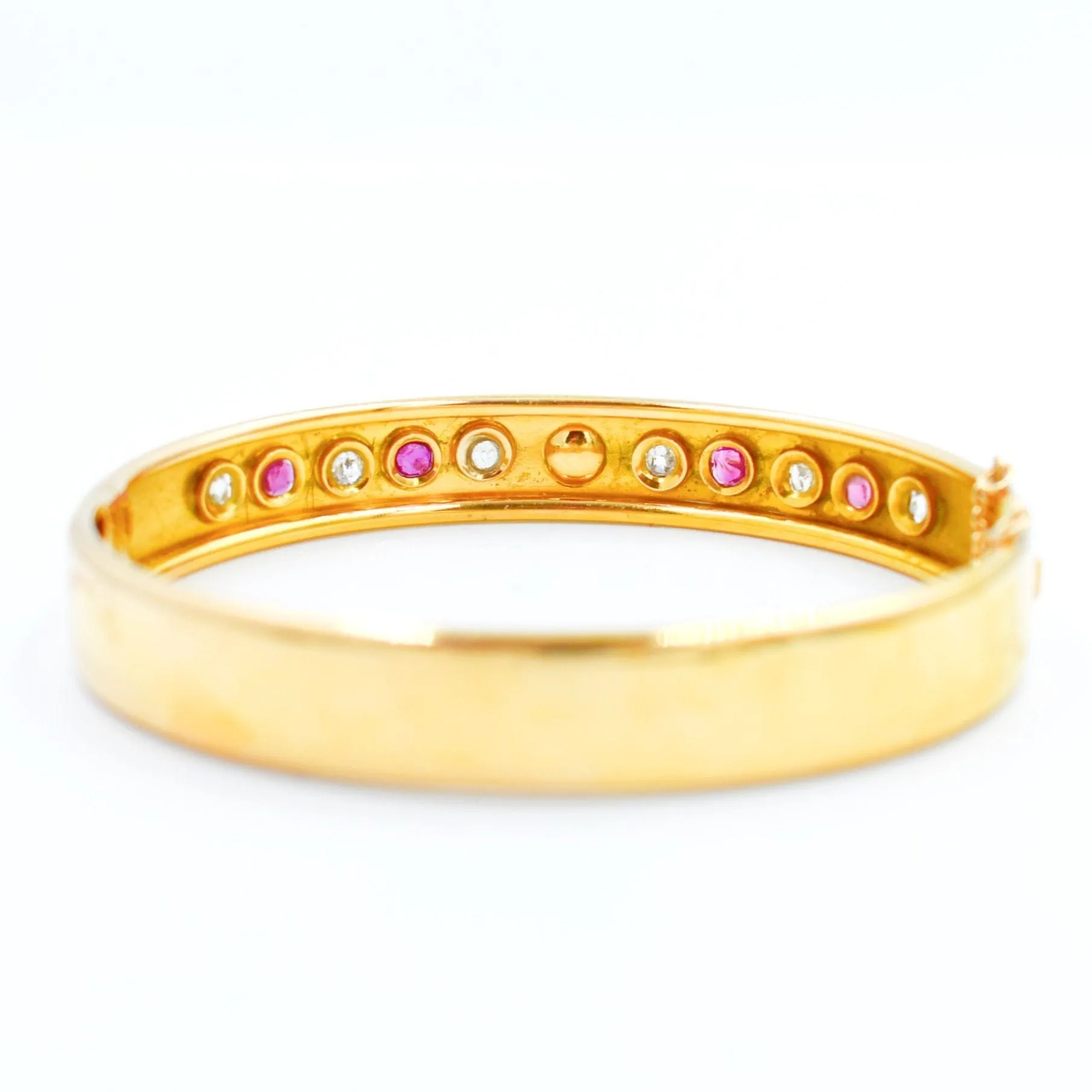 Bracelet jonc en or diamants, rubis et perle sold by 58 Facettes product image thumbnail 4