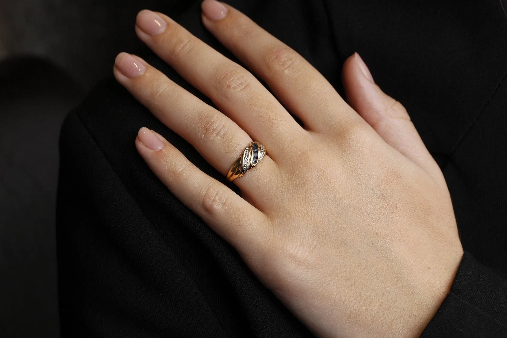 Bague Entrelacs 4 saphirs sold by 58 Facettes product image thumbnail 2