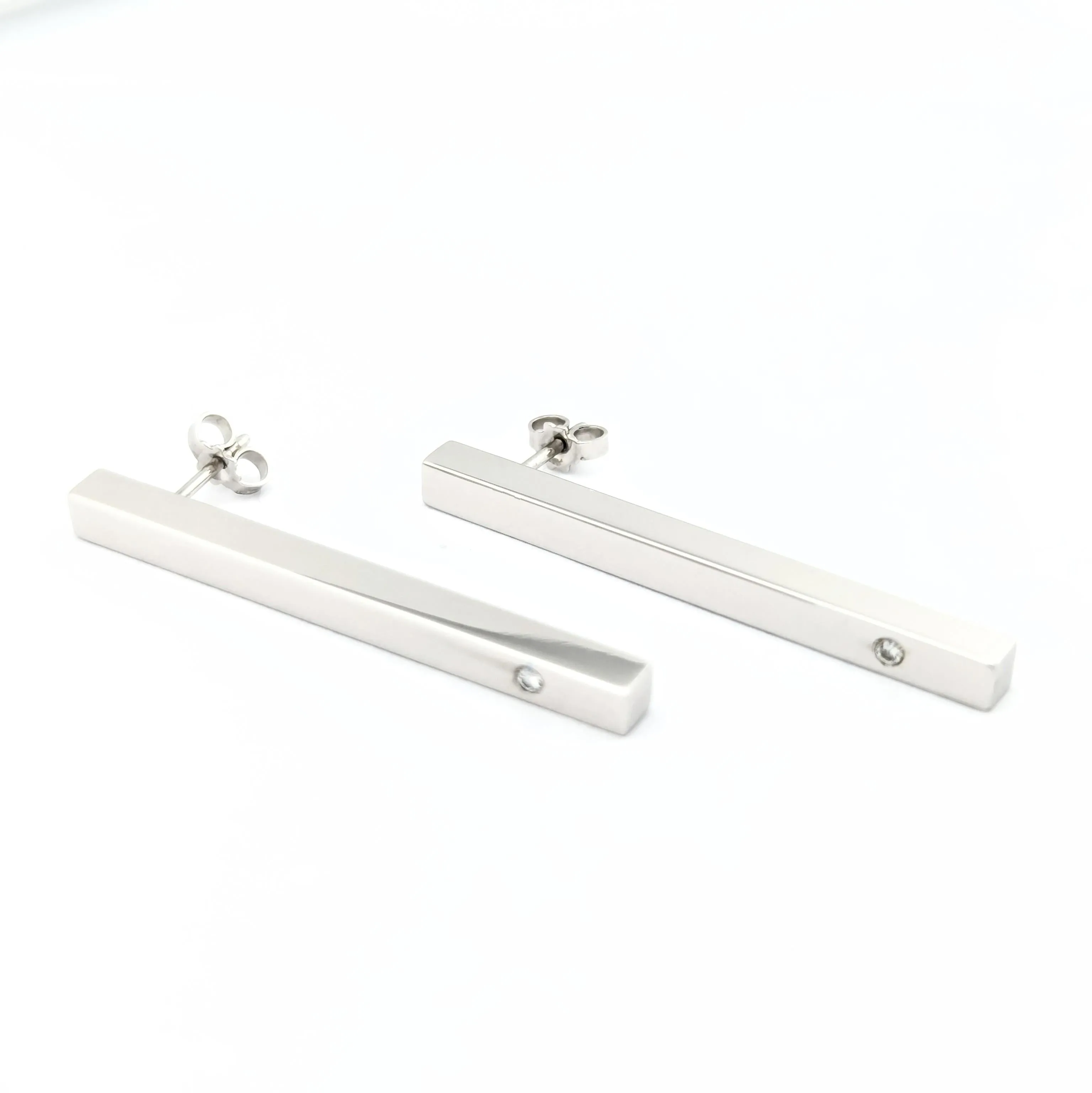 Boucles d'oreilles en or blanc 18 carats et diamants sold by 58 Facettes product image thumbnail 4