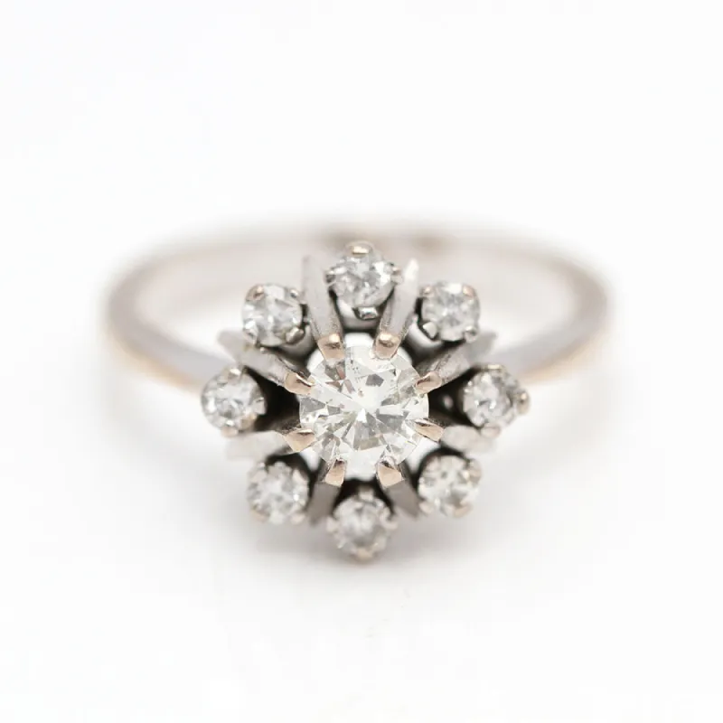 bague rosace en or blanc avec diamants sold by 58 Facettes