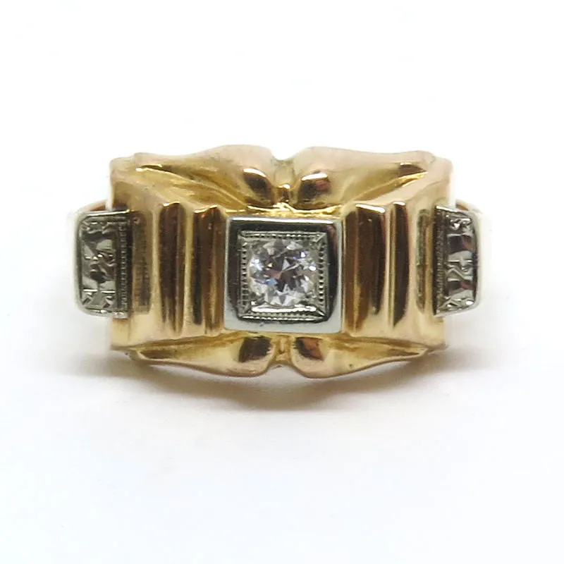 Bague vintage en or jaune sold by 58 Facettes