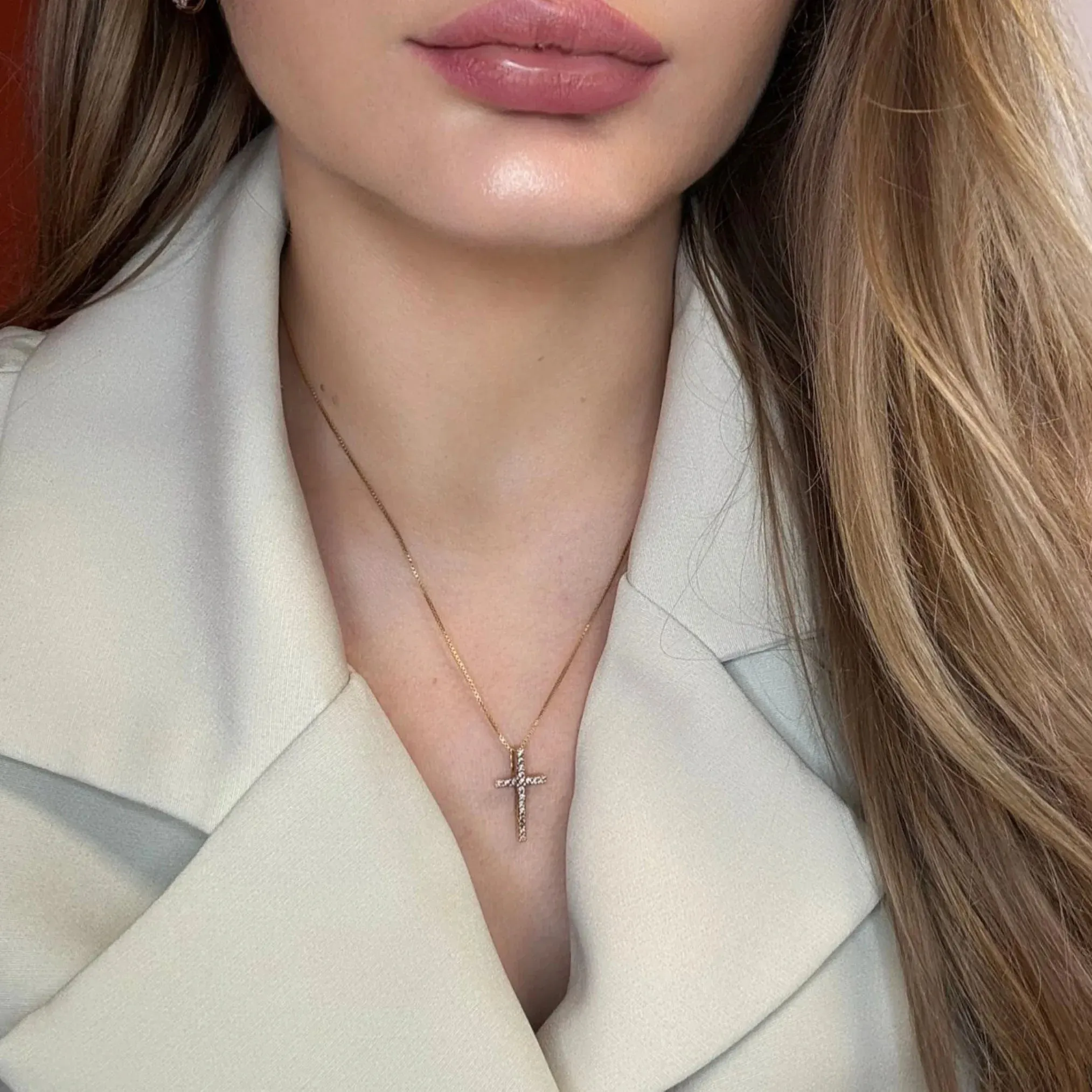 Pendentif croix or jaune et diamants sold by 58 Facettes product image thumbnail 2