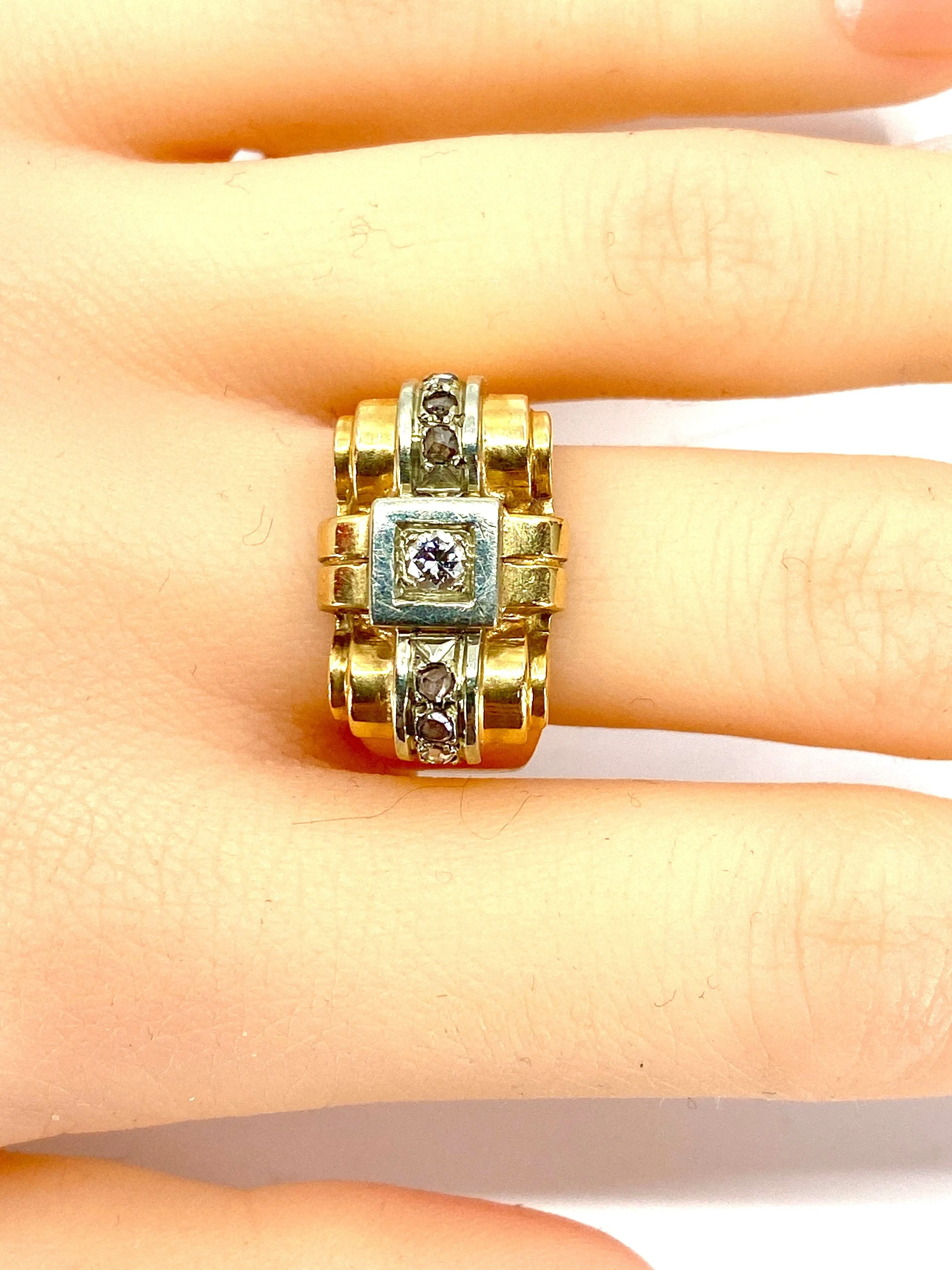 Bague TANK or jaune et diamants sold by 58 Facettes product image thumbnail 2