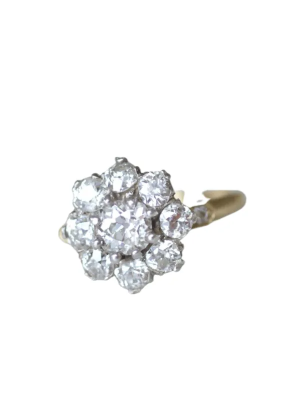 Bague marguerite ancienne diamants 2.30 Cts sold by 58 Facettes