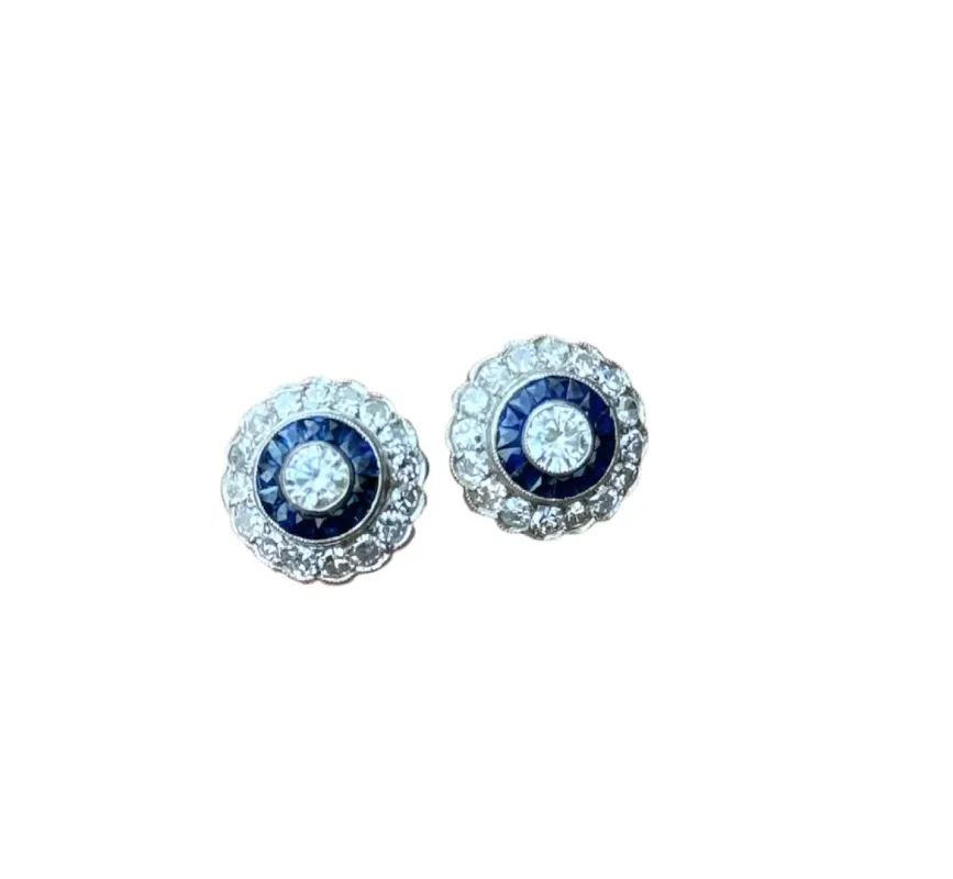 Boucles d'oreilles clous style Art Déco platine diamants et saphirs sold by 58 Facettes