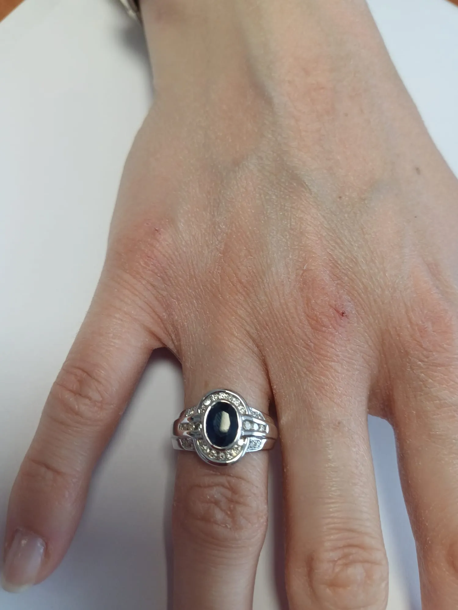 Bague en or blanc ornée d'un saphir sold by 58 Facettes product image thumbnail 2