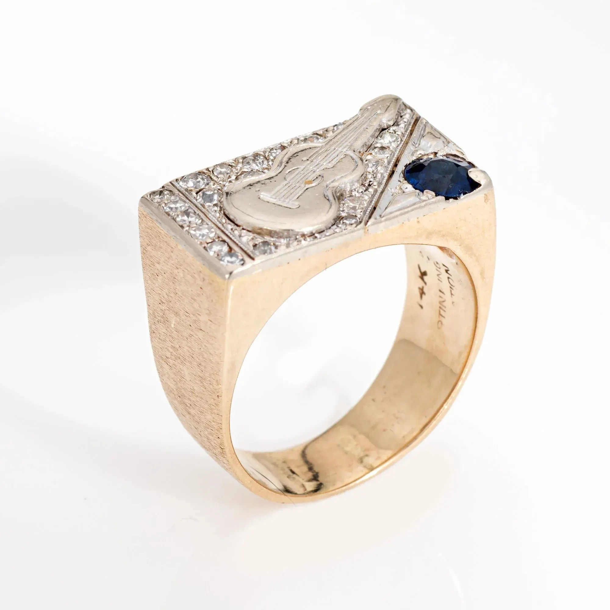 Bague de guitare vintage 2 or des années 70. Diamant, Saphir Chevalière Estate sold by 58 Facettes product image thumbnail 3