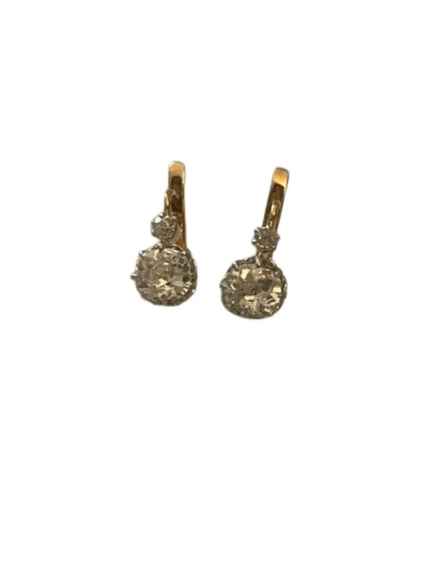 Paire de dormeuses anciennes, diamants sold by 58 Facettes