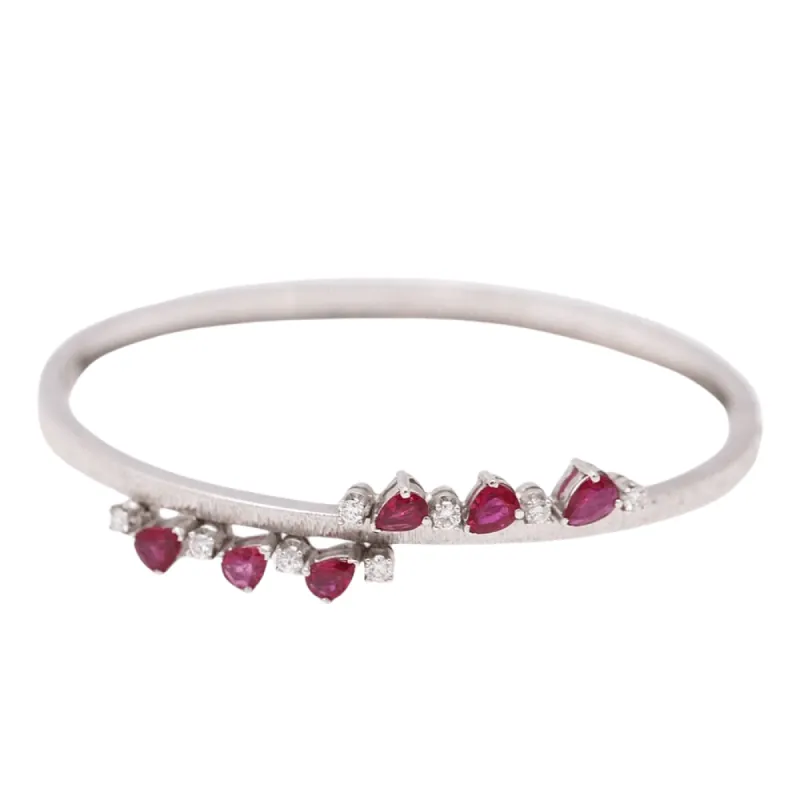 Bracelet Or blanc Diamants Rubis sold by 58 Facettes
