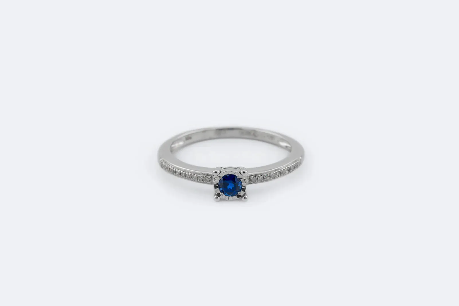 Anello in oro bianco con zaffiro e diamanti sold by 58 Facettes product image thumbnail 3