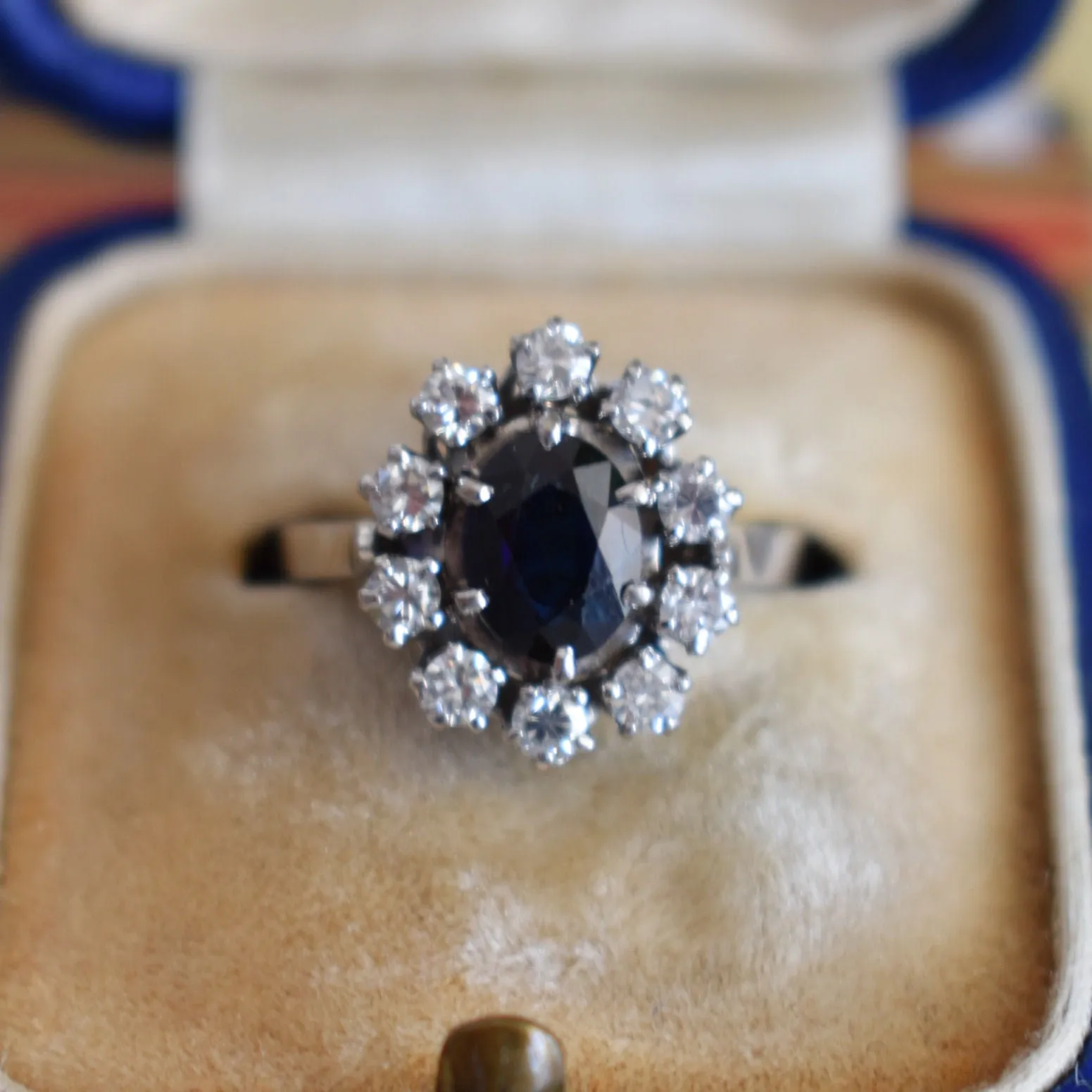 Bague marguerite or blanc saphir et diamants sold by 58 Facettes product image thumbnail 3