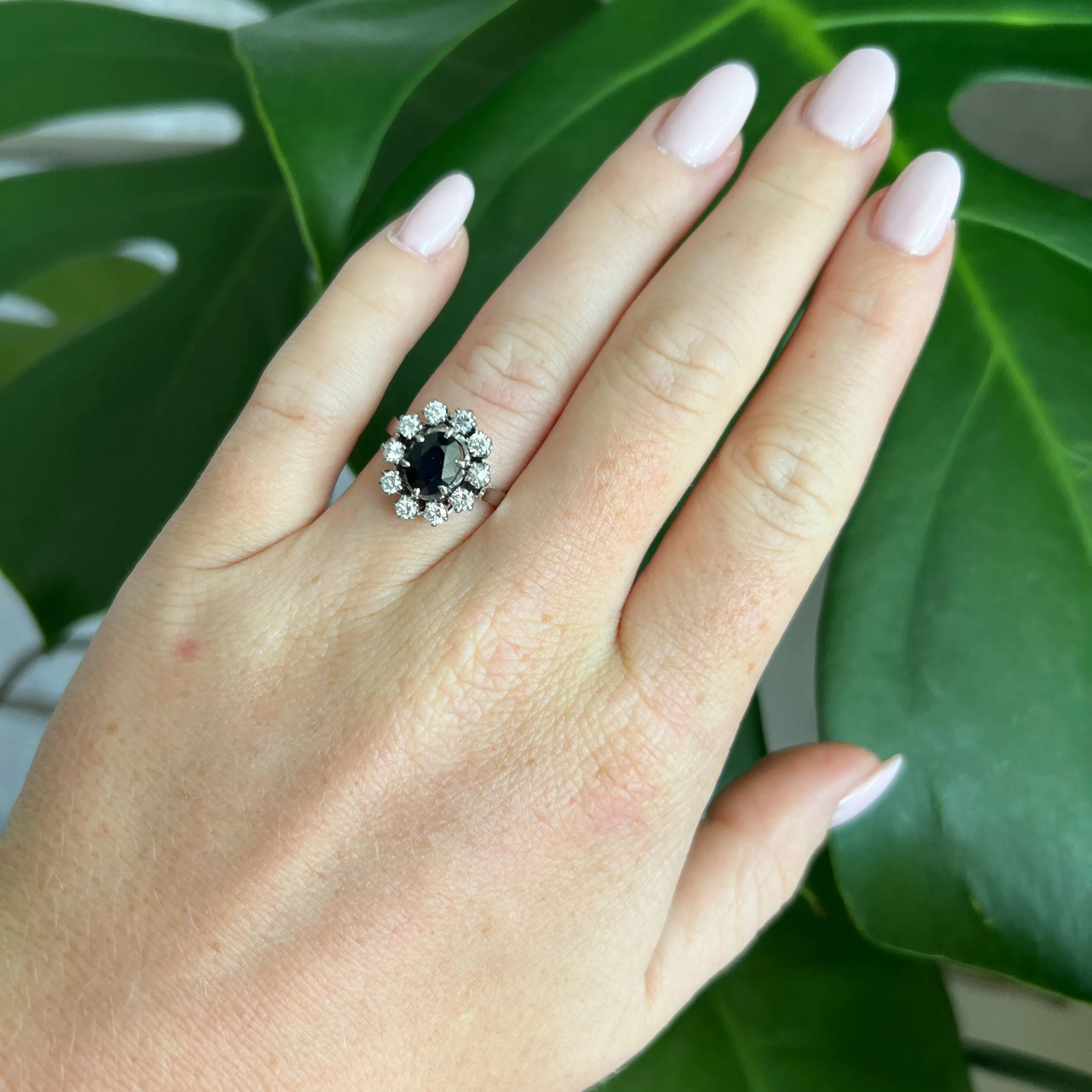 Bague marguerite or blanc saphir et diamants sold by 58 Facettes product image thumbnail 2