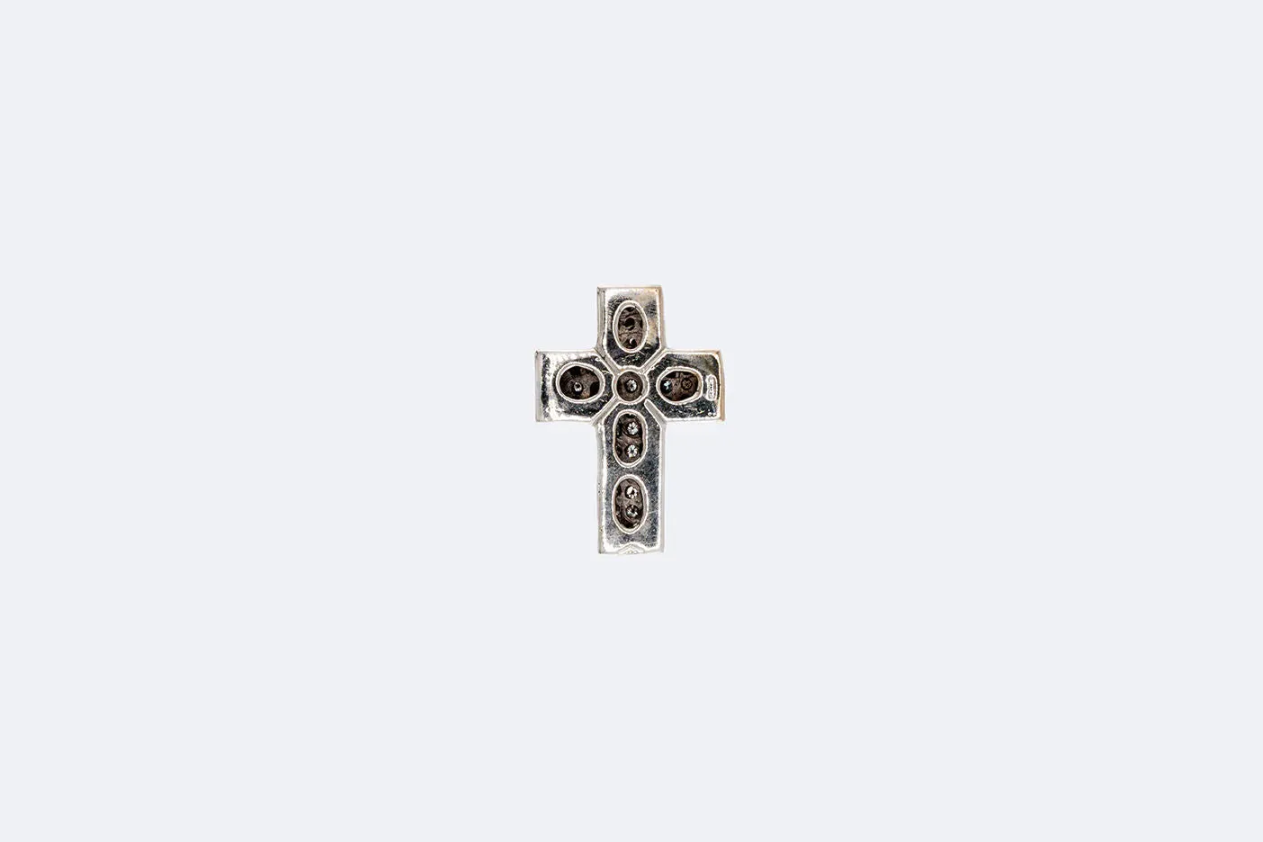 Pendentif croix en or blanc 18 kt et diamants 0,54 ct sold by 58 Facettes product image thumbnail 3