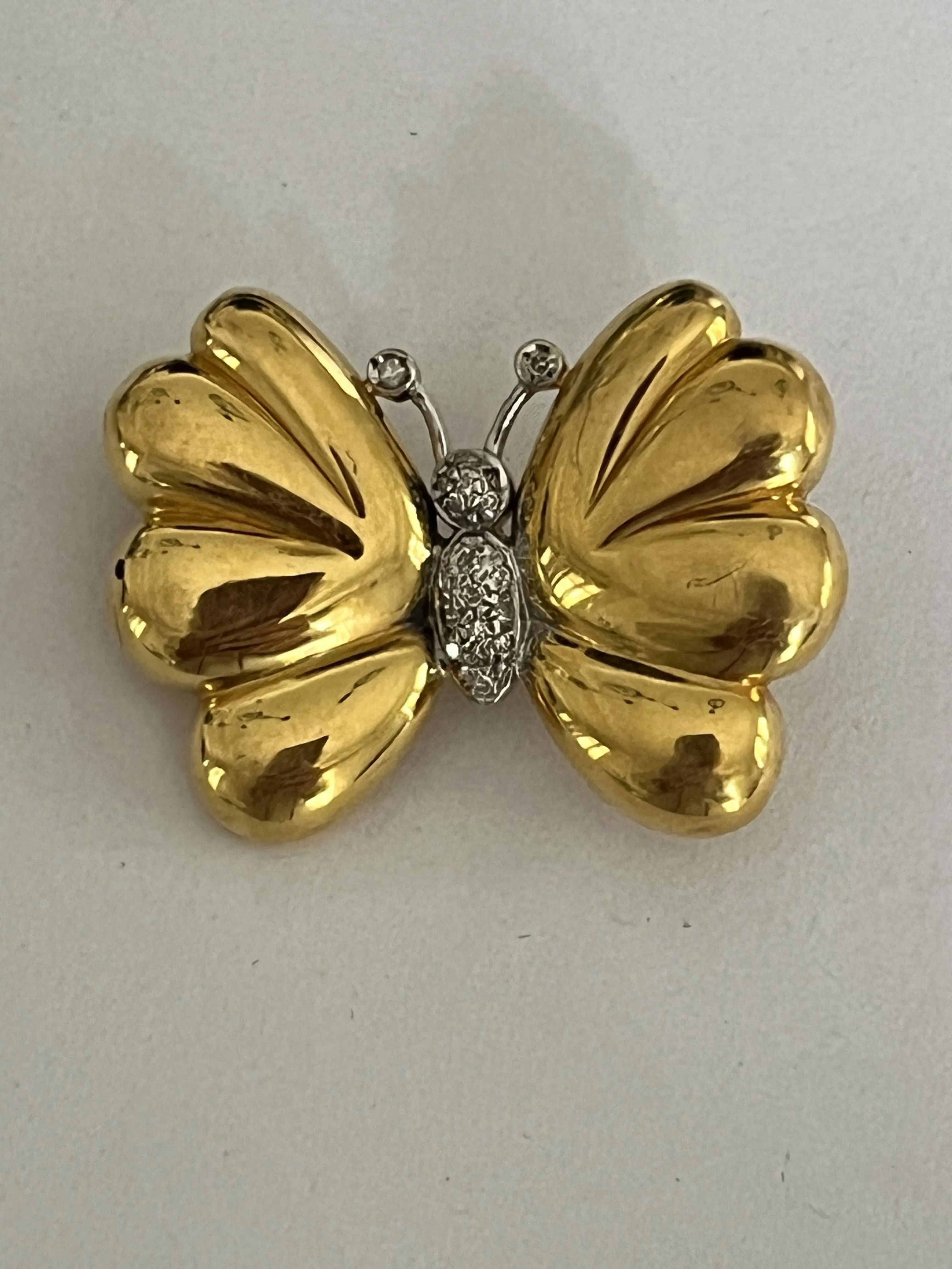Broche Papillon or jaune et blanc diamants sold by 58 Facettes product image thumbnail 2