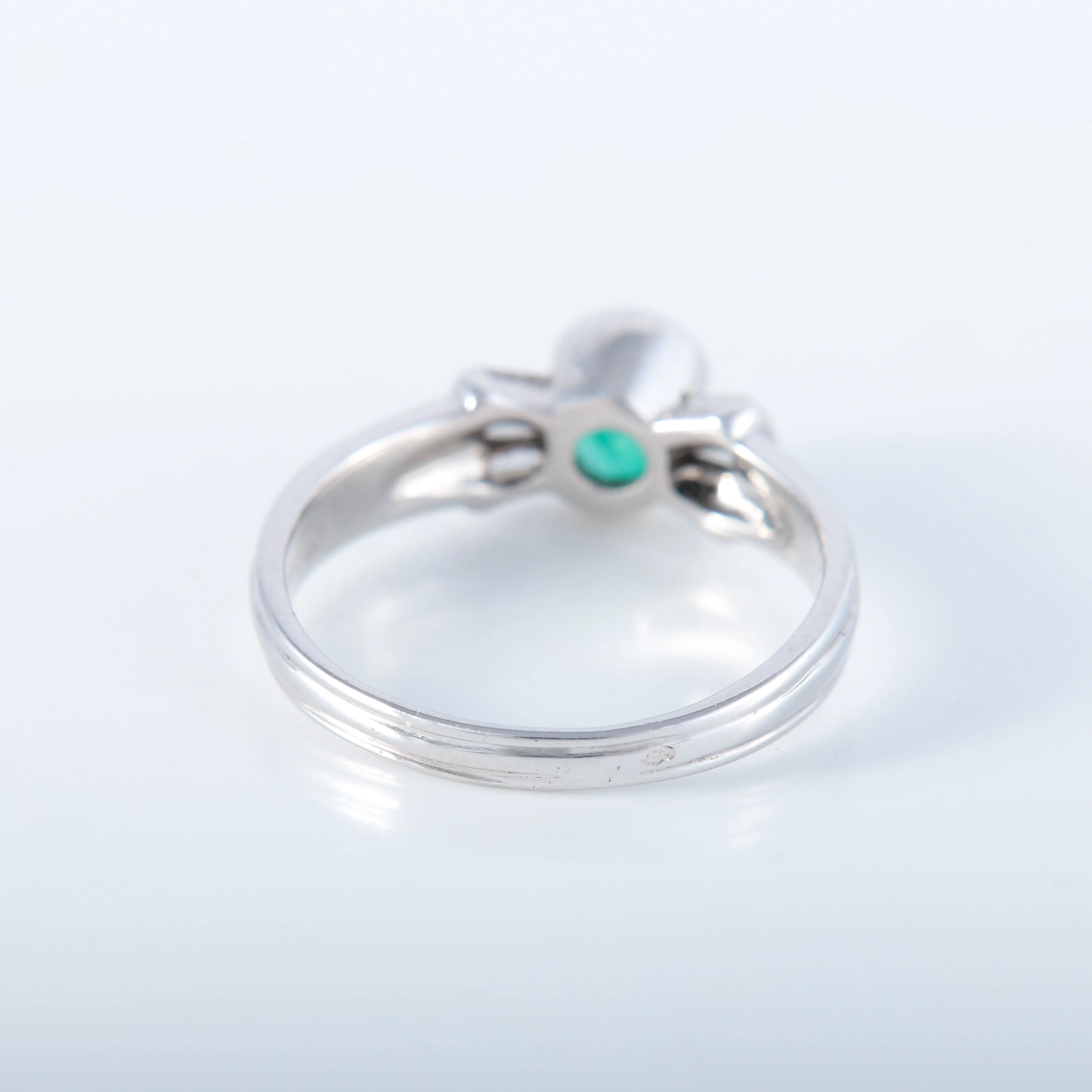 Bague solitaire or blanc émeraude sold by 58 Facettes product image thumbnail 3