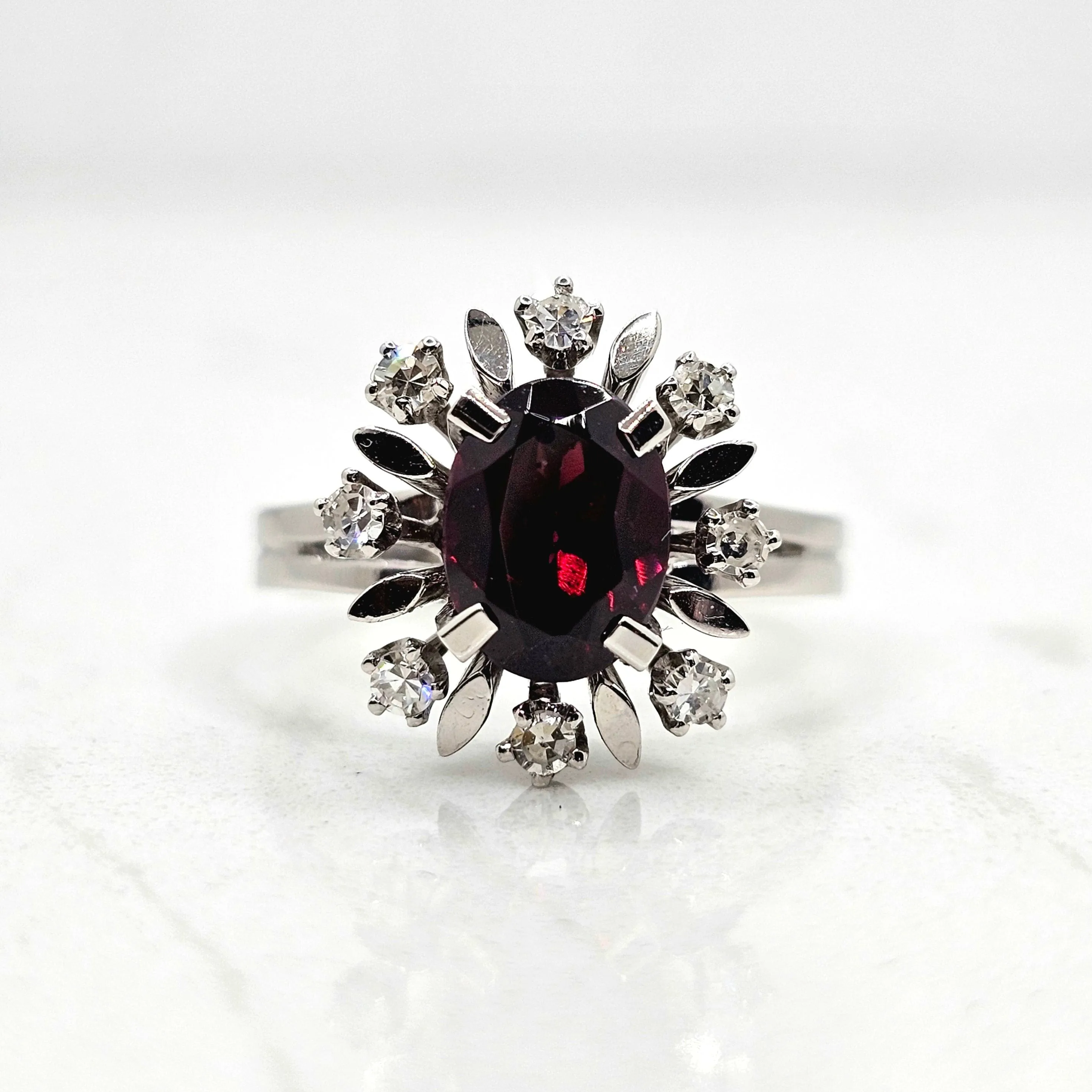 Bague Marguerite Grenat Diamants sold by 58 Facettes product image thumbnail 2