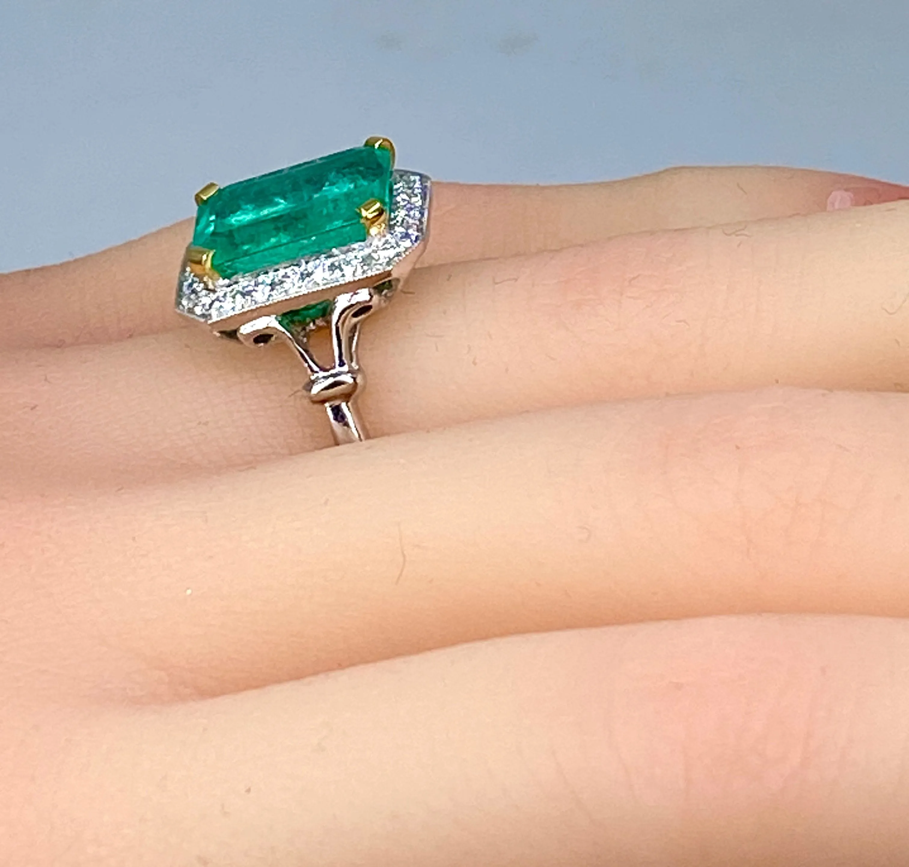 Bague émeraude 5,32 carats et diamants sold by 58 Facettes product image thumbnail 5