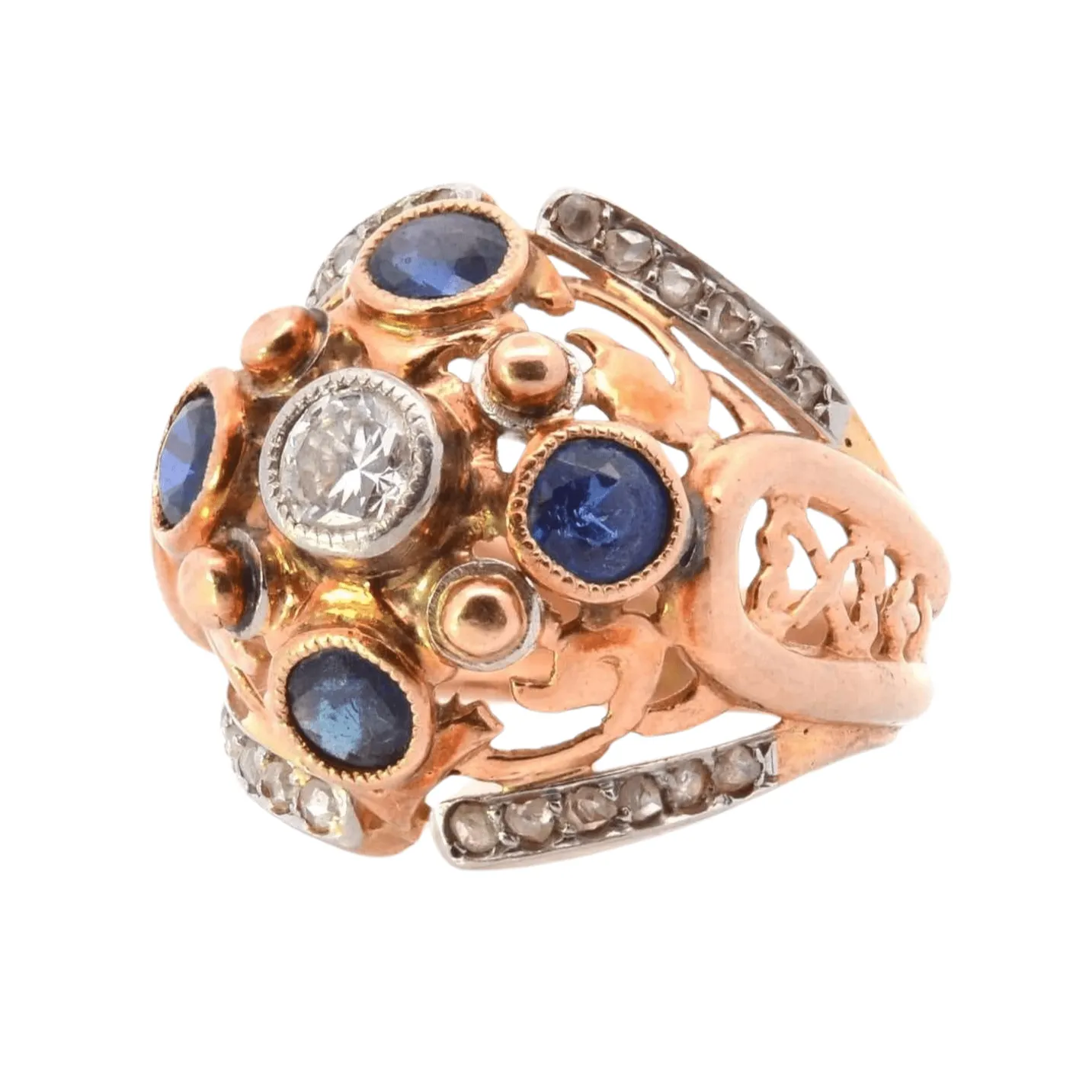 Bague dôme 1950 diamants et saphirs en or sold by 58 Facettes