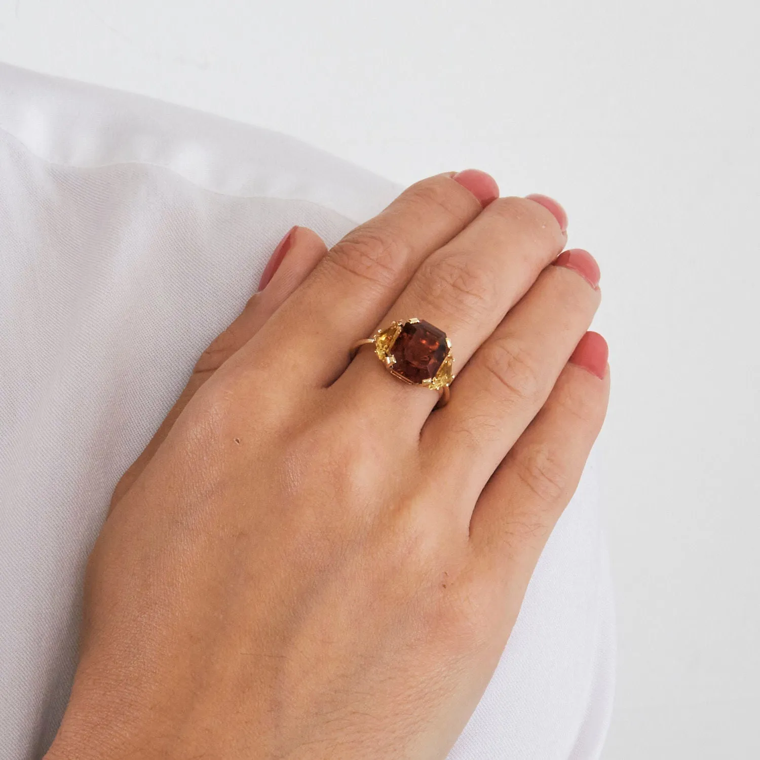 Bague en or jaune sertie de citrines sold by 58 Facettes product image thumbnail 2