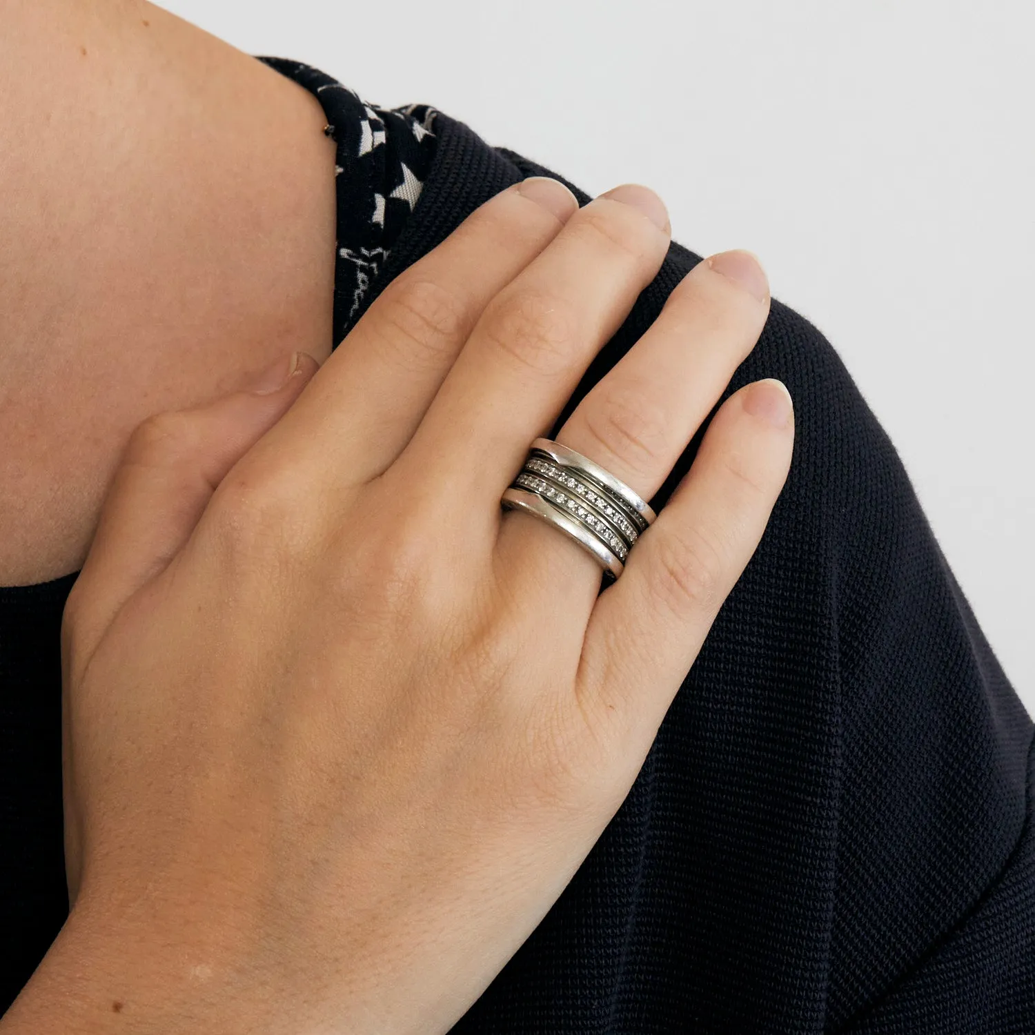 BULGARI - Bague B zero or gris et diamants sold by 58 Facettes product image thumbnail 2