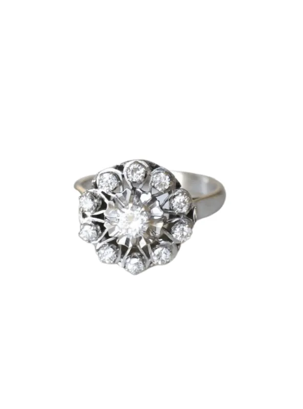 Bague marguerite or blanc et diamants sold by 58 Facettes