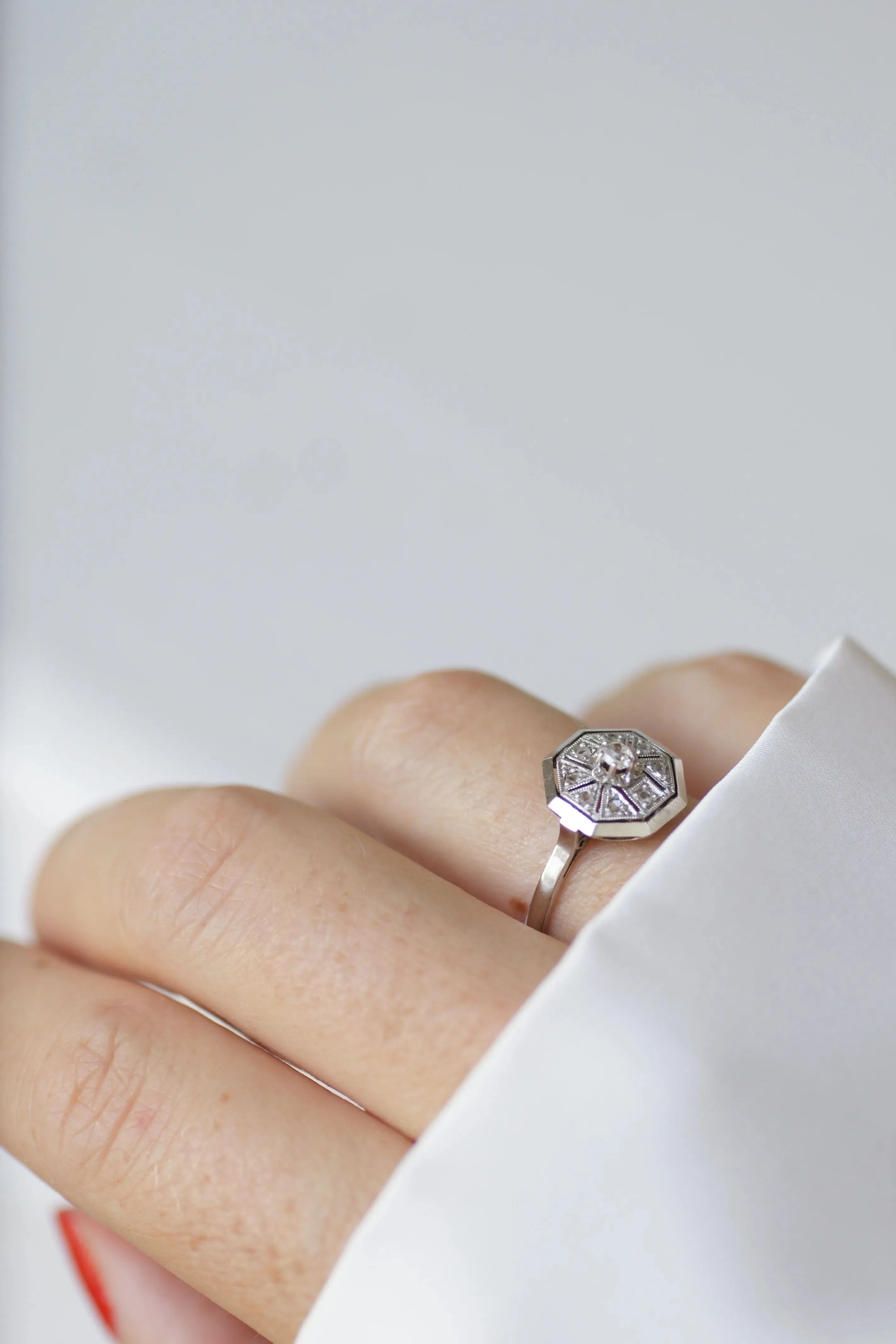 Bague Hexagonale Art Déco Diamants sold by 58 Facettes product image thumbnail 2