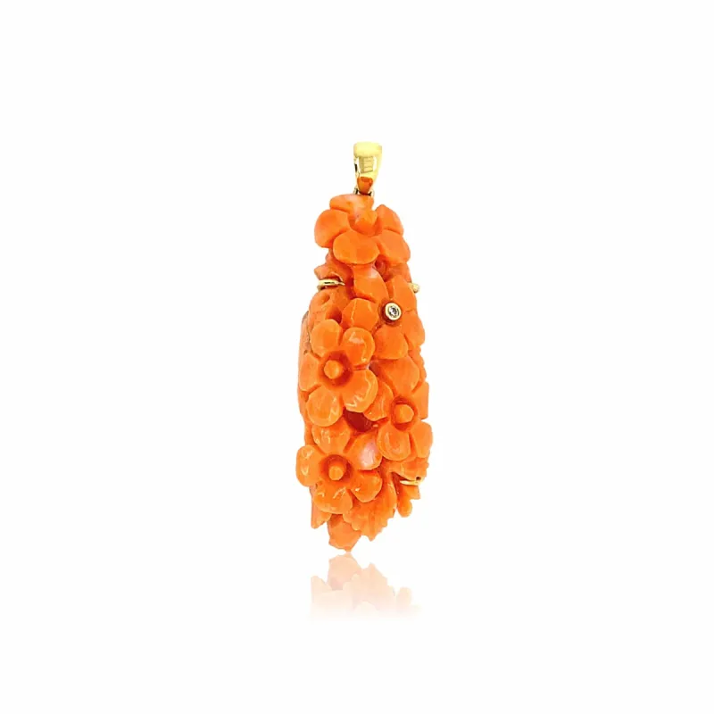 Pendentif Vintage Corail Or et Diamant made by 58 Facettes