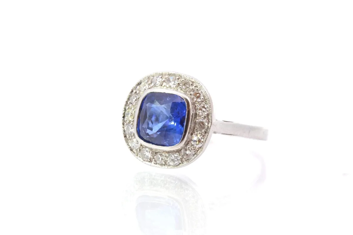 Bague vintage saphir diamants sold by 58 Facettes