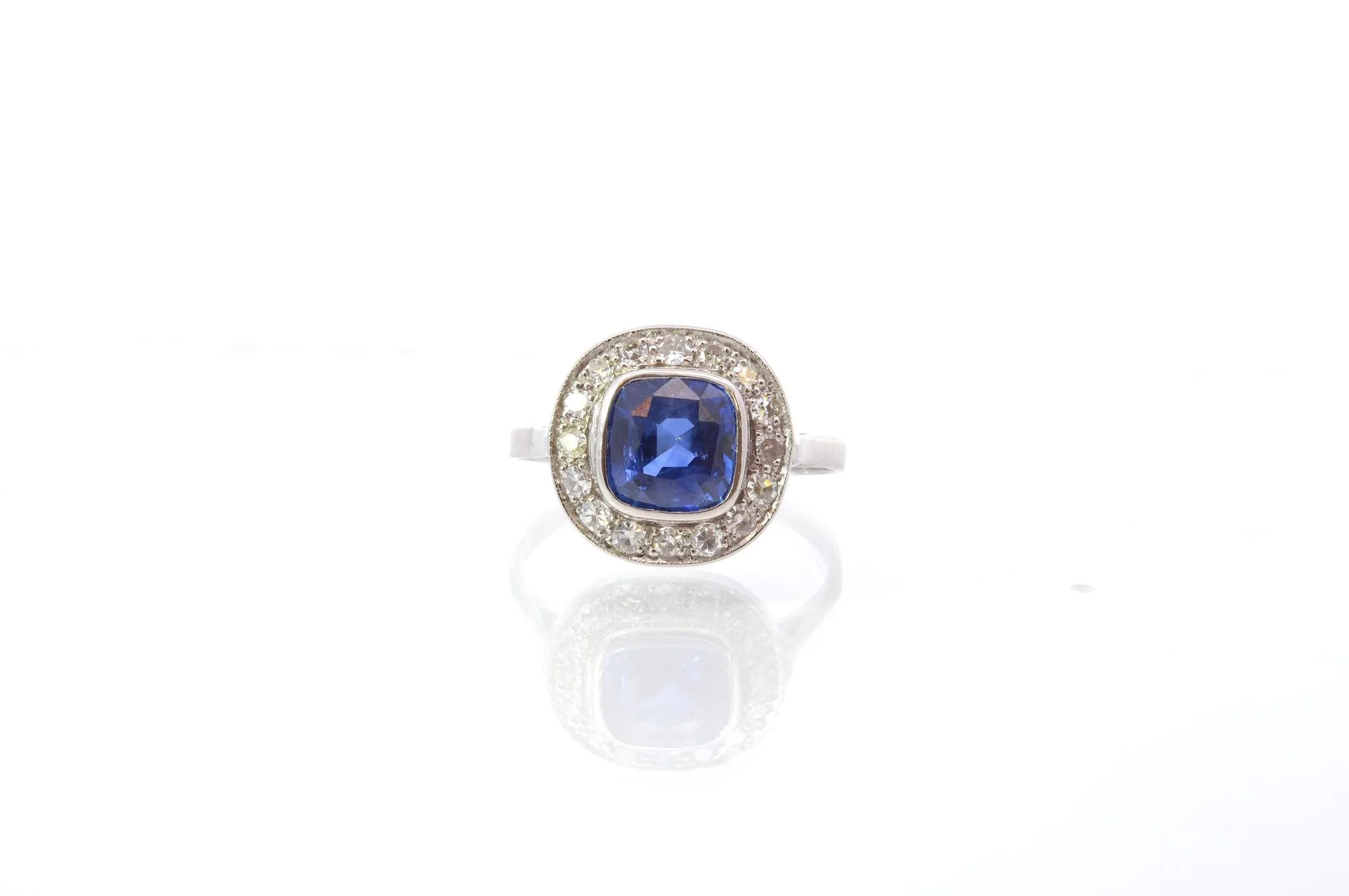 Bague vintage saphir diamants sold by 58 Facettes product image thumbnail 2