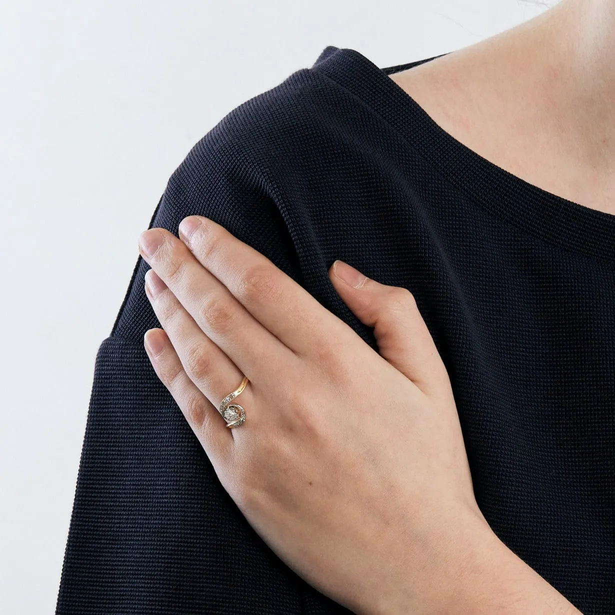 Bague Tourbillon or et diamants sold by 58 Facettes product image thumbnail 3